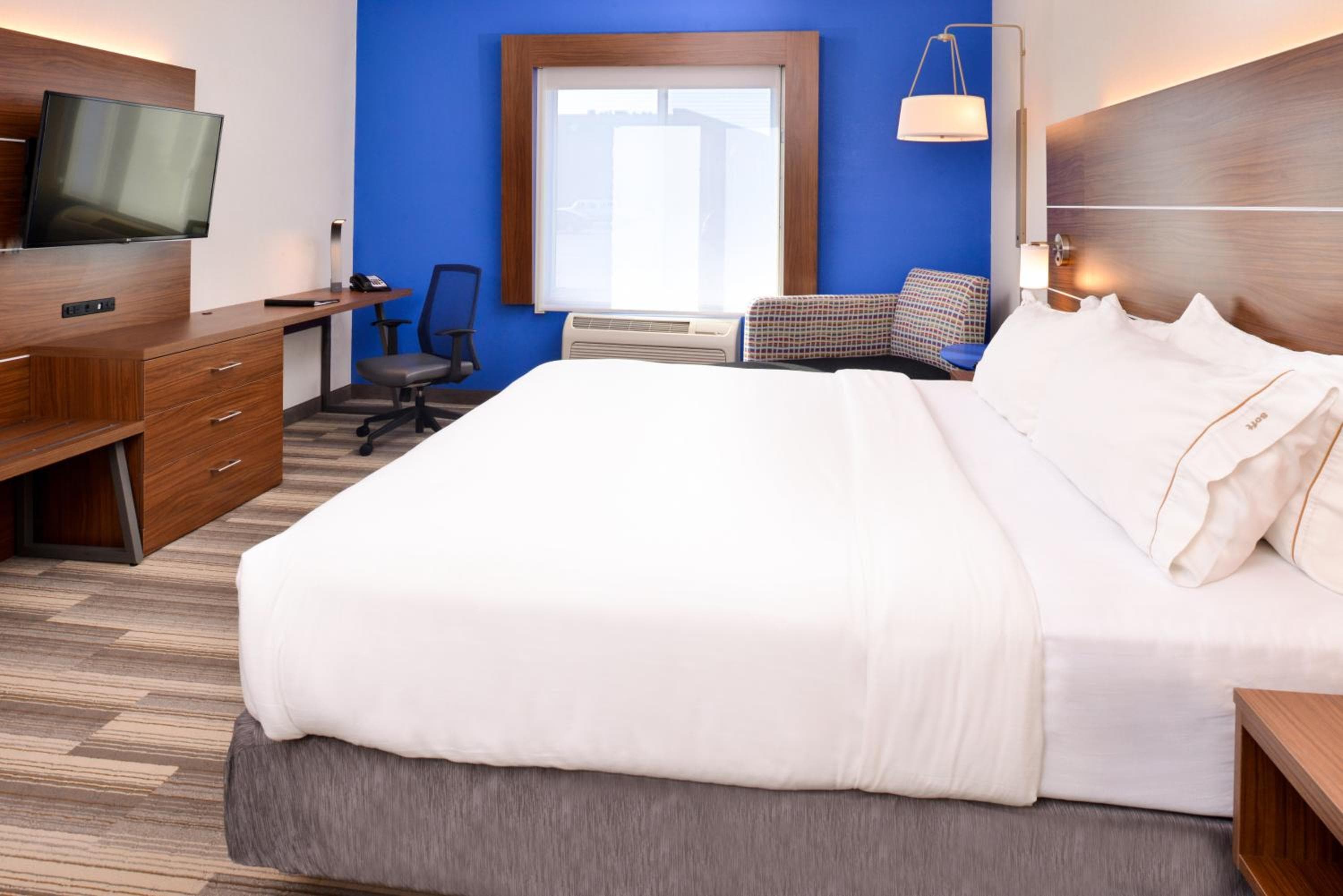 Holiday Inn Express Hotel & Suites Urbana-Champaign-U of I Area by IHG