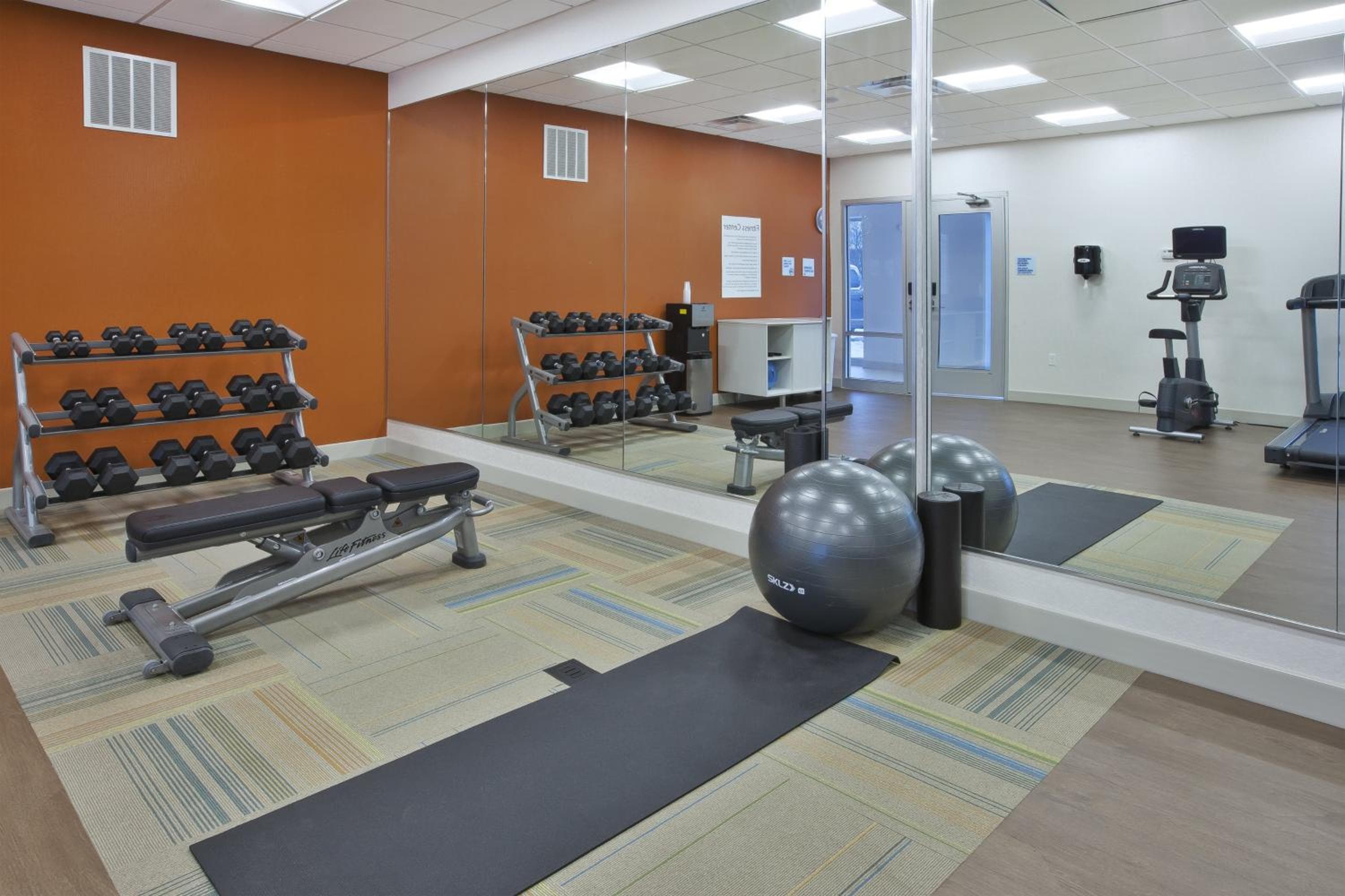 Holiday Inn Express - Auburn Hills South by IHG