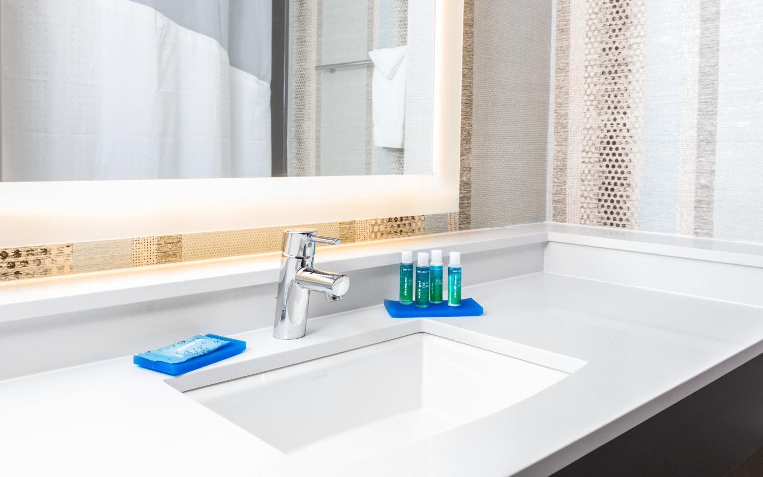 Holiday Inn Express Hotel & Suites Eugene Downtown - University by IHG