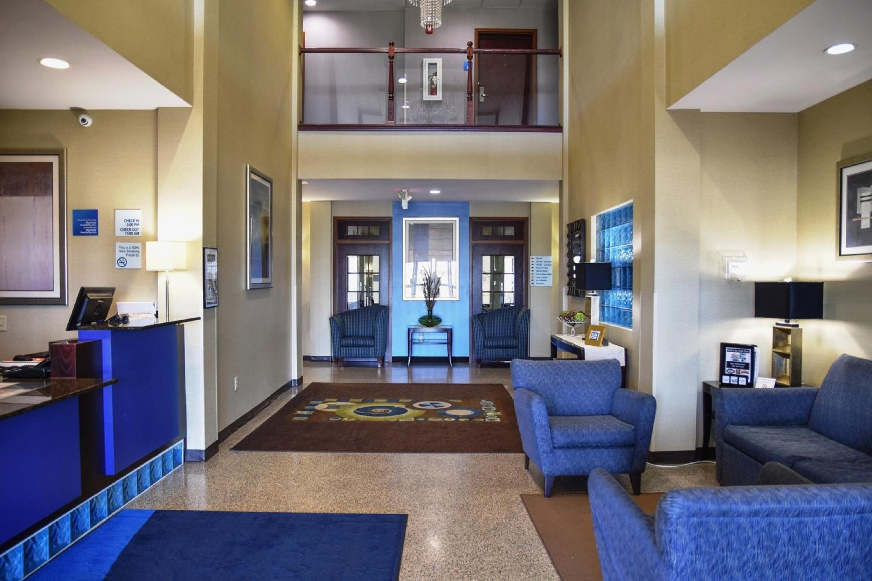 Holiday Inn Express Hotel & Suites St. Charles by IHG