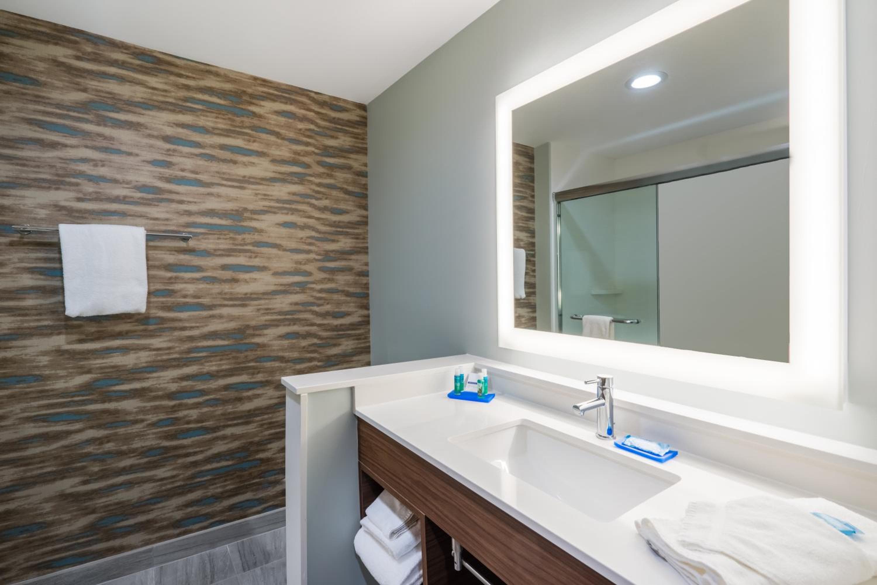 Holiday Inn Express & Suites Greenville SE - Simpsonville by IHG