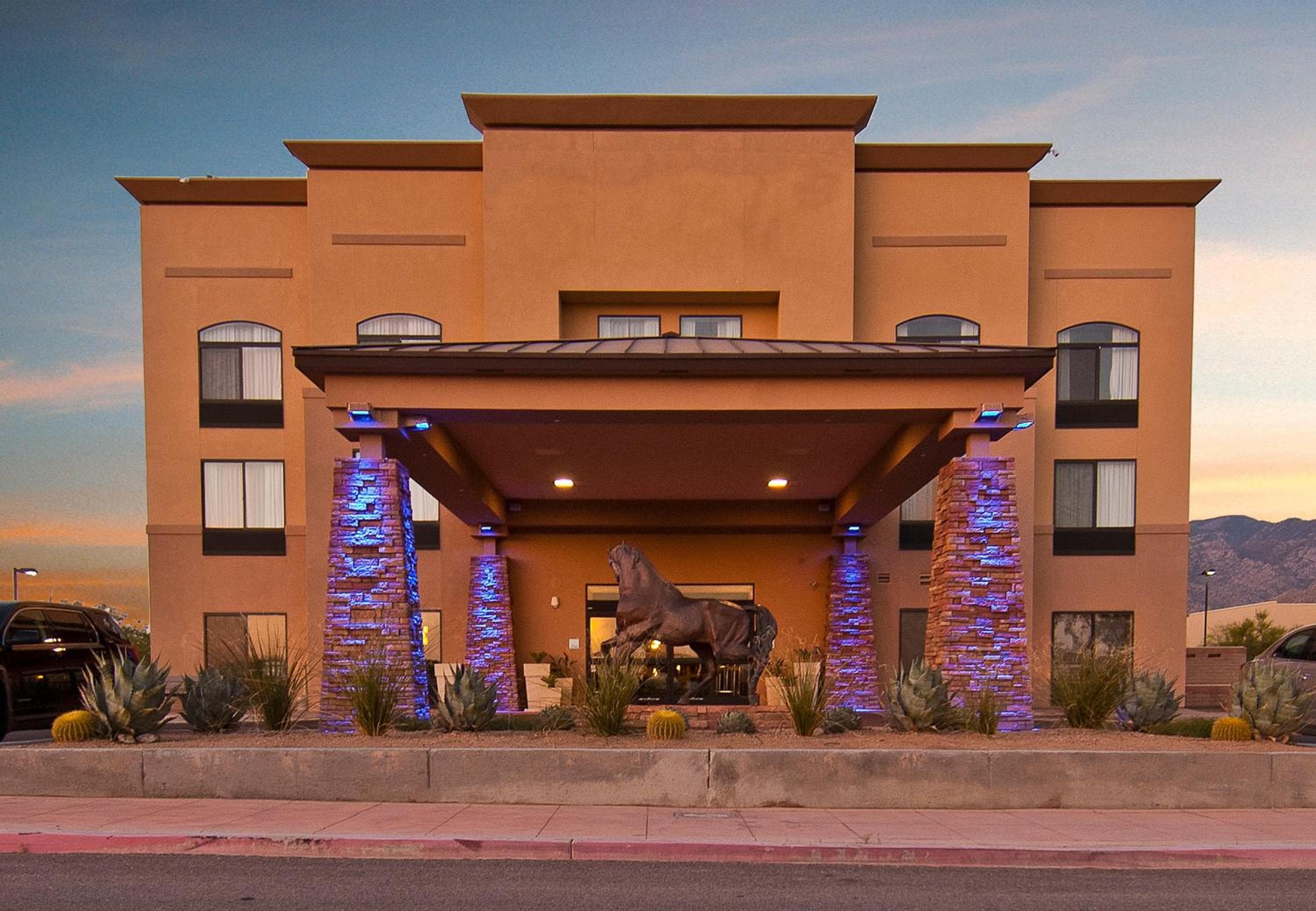 Holiday Inn Express & Suites Oro Valley-Tucson North by IHG