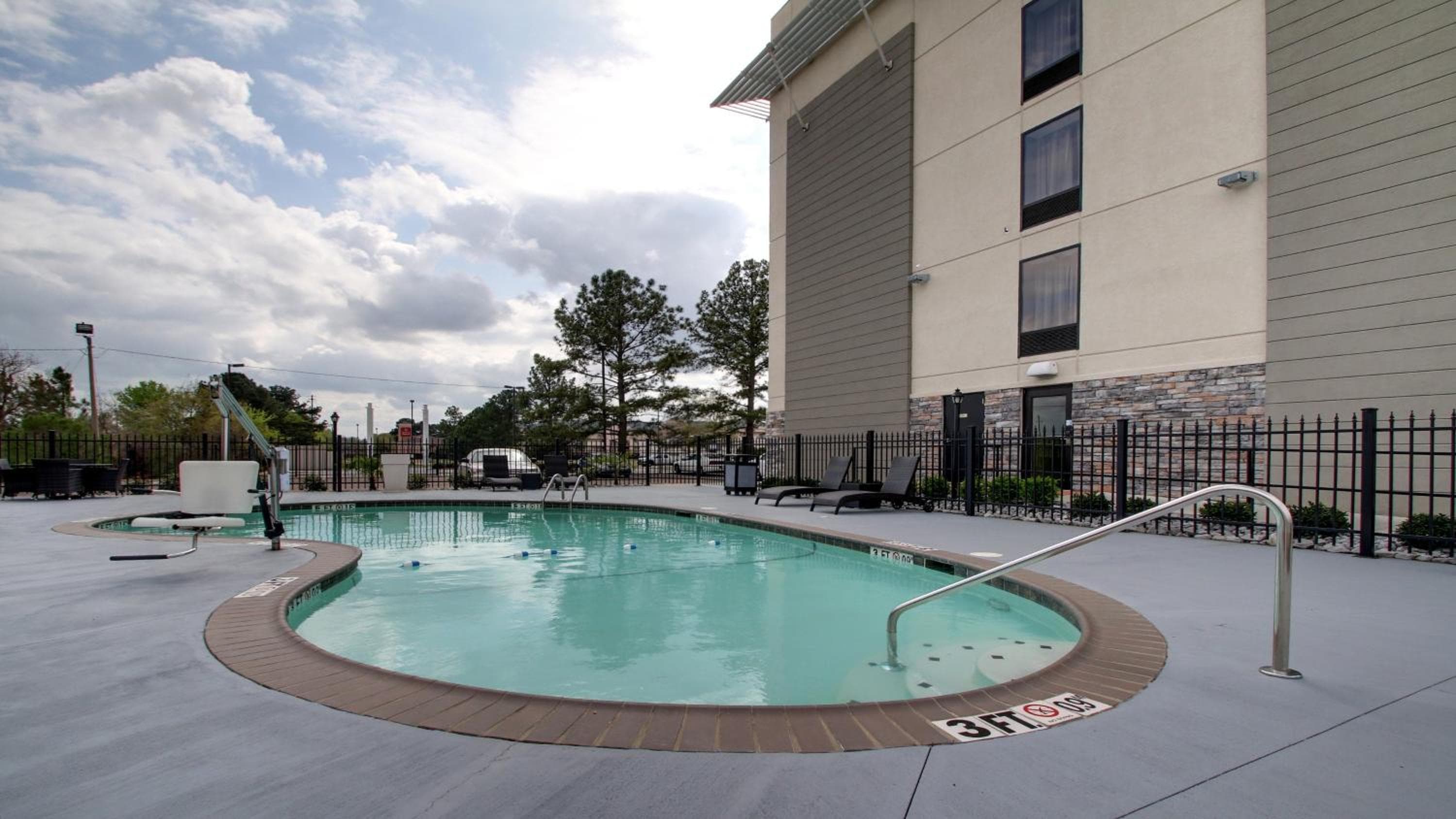 Holiday Inn Express & Suites Jackson Downtown - Coliseum by IHG