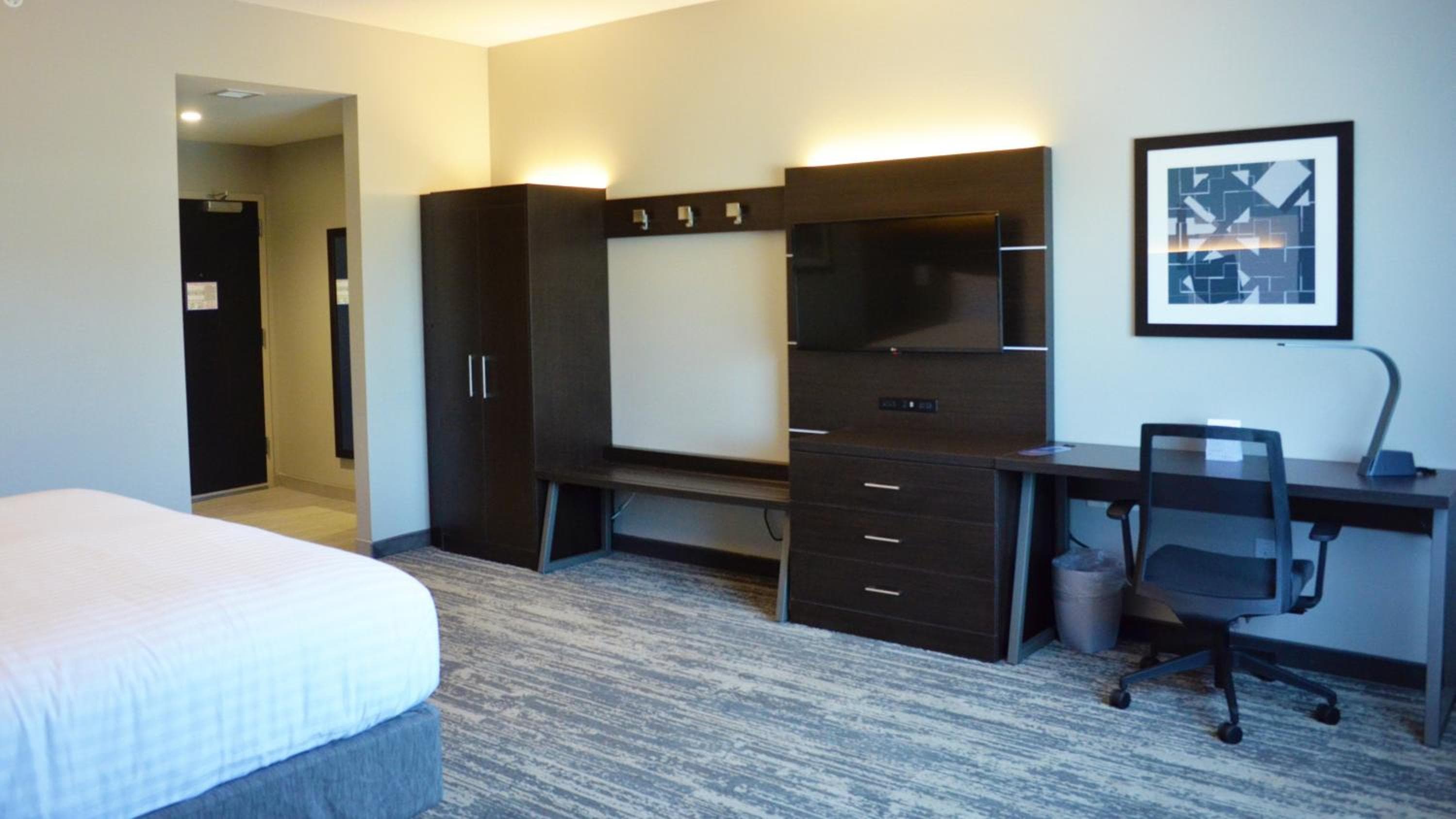 Holiday Inn Express & Suites - Jacksonville W - I295 and I10 by IHG