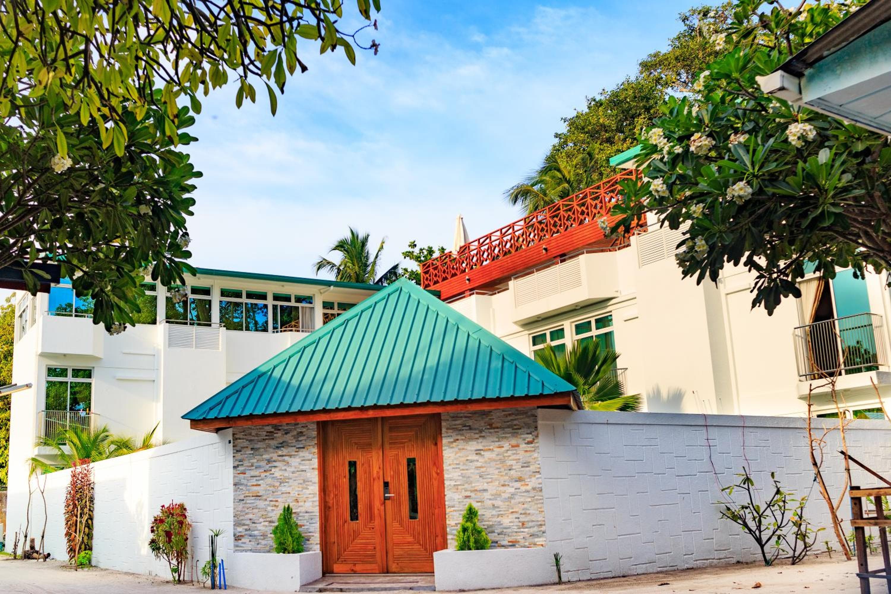 PERLA Dhangethi