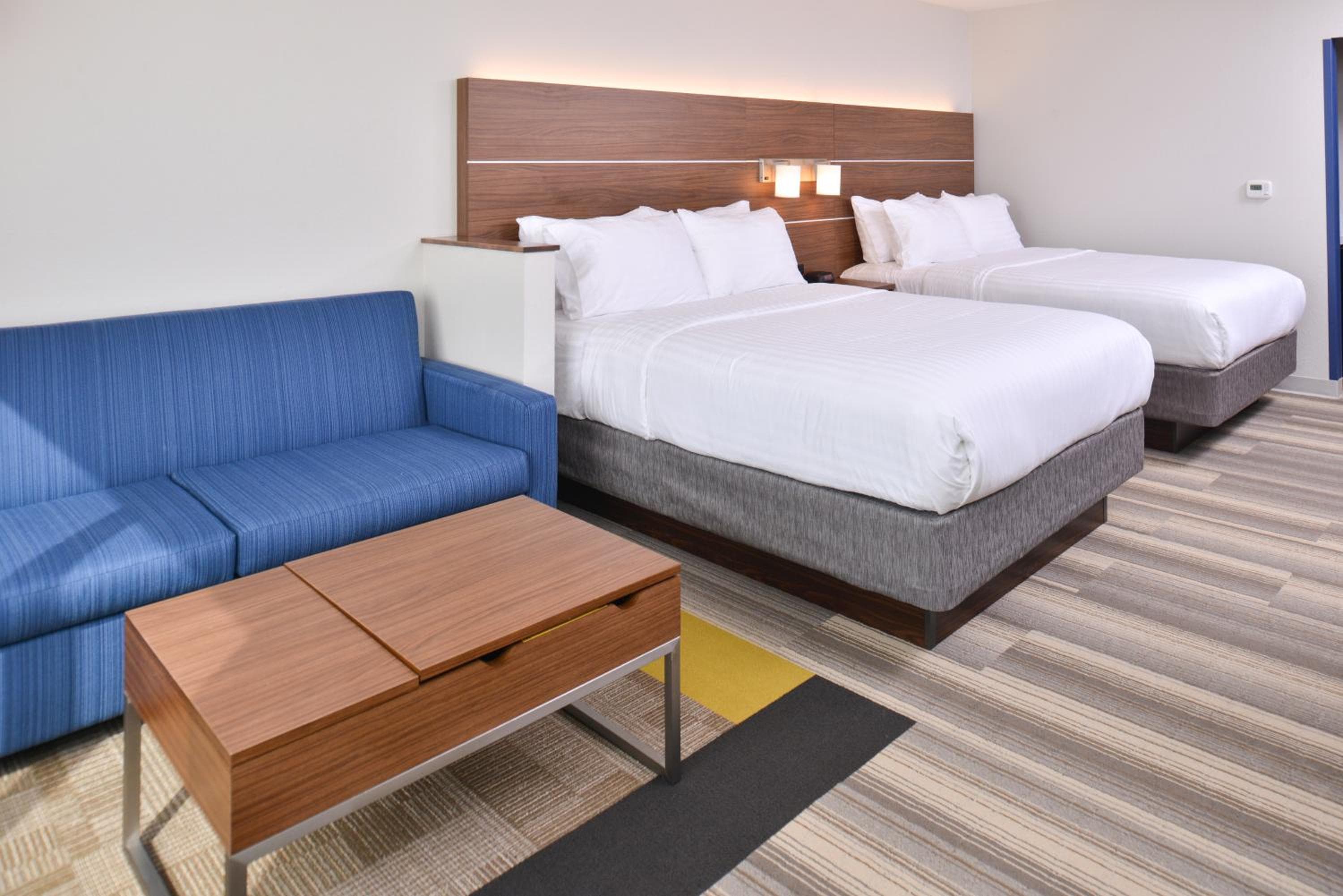 Holiday Inn Express & Suites Omaha Airport by IHG