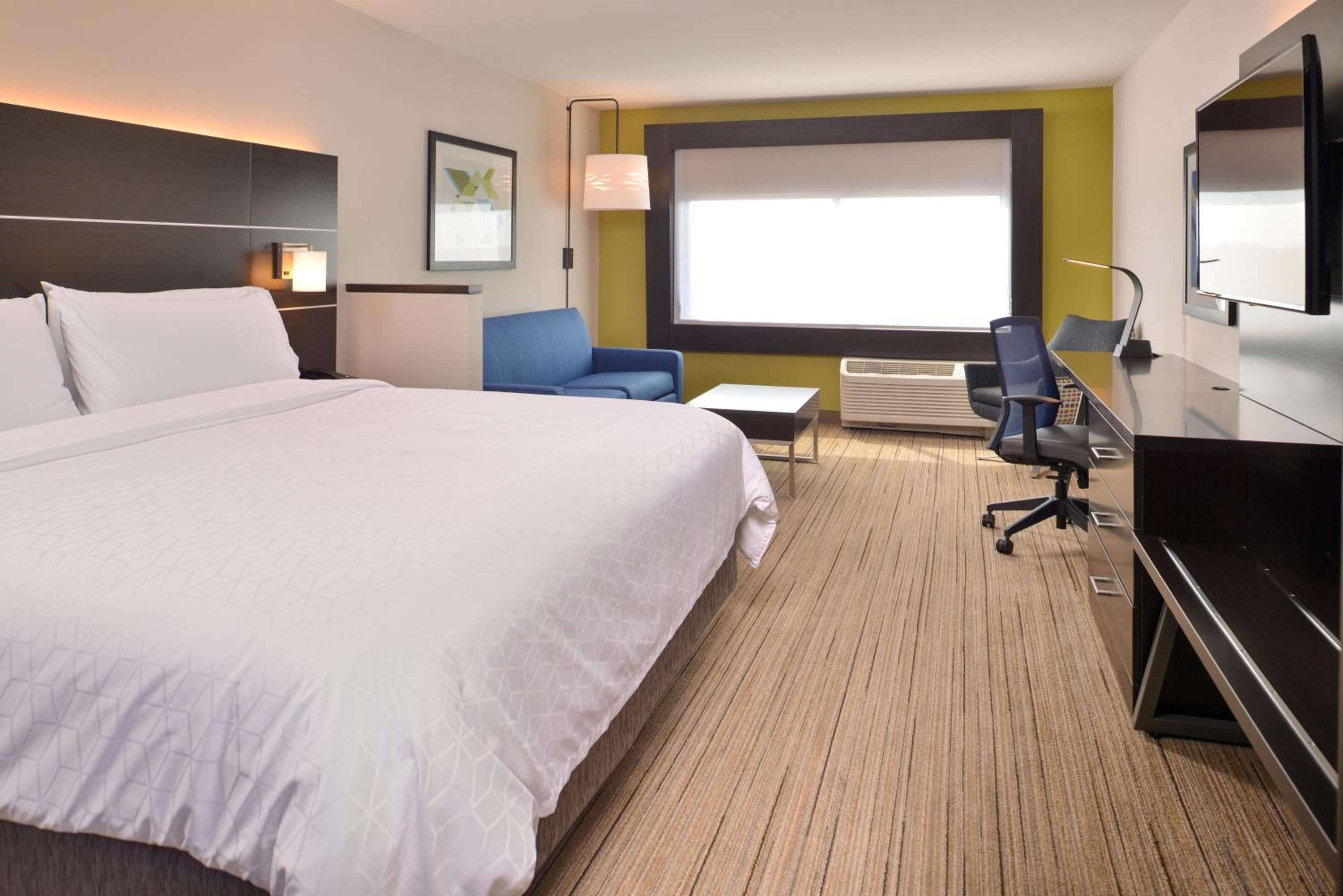 Holiday Inn Express & Suites - Olathe West by IHG