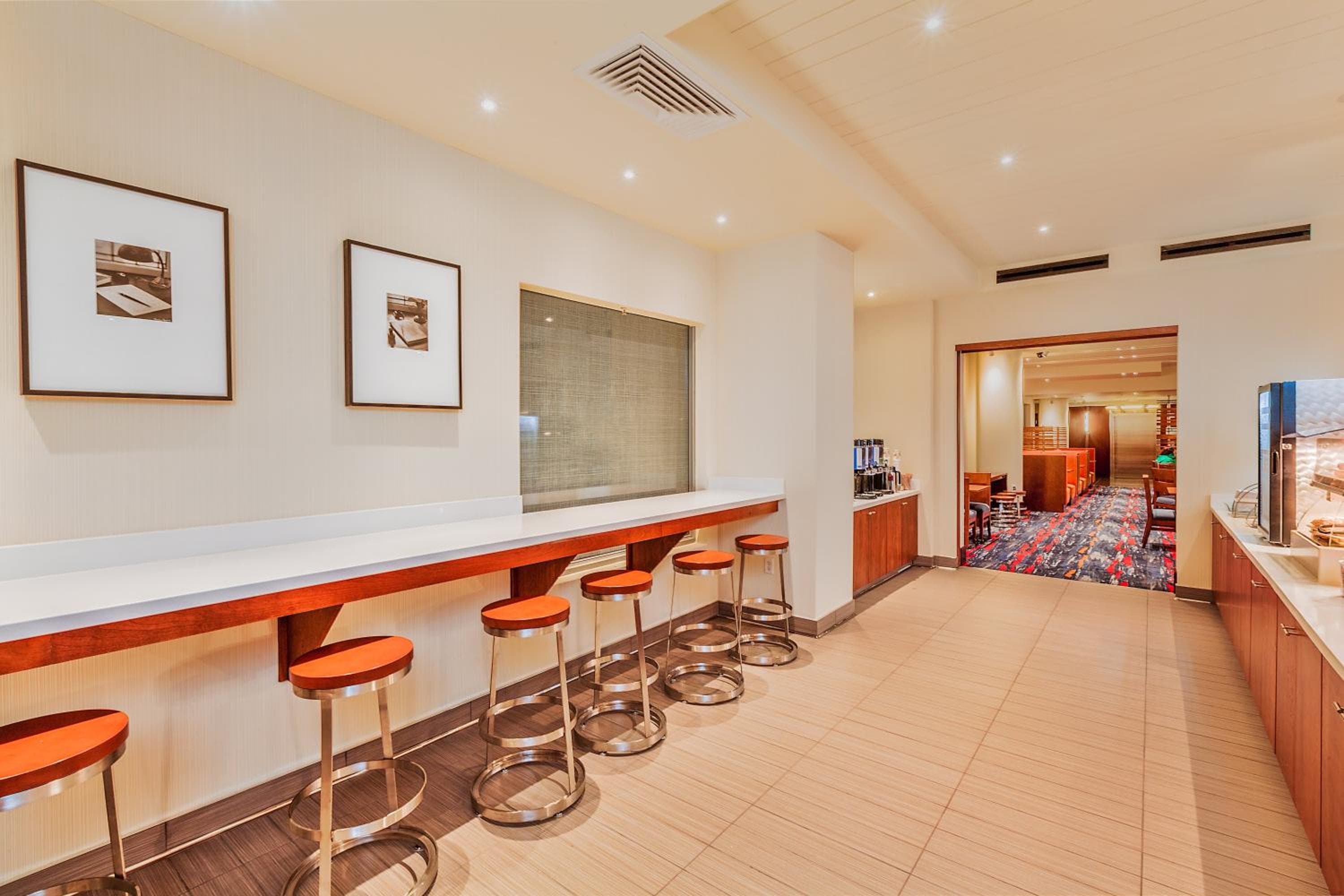 Holiday Inn Express Hotel & Suites Fisherman's Wharf by IHG