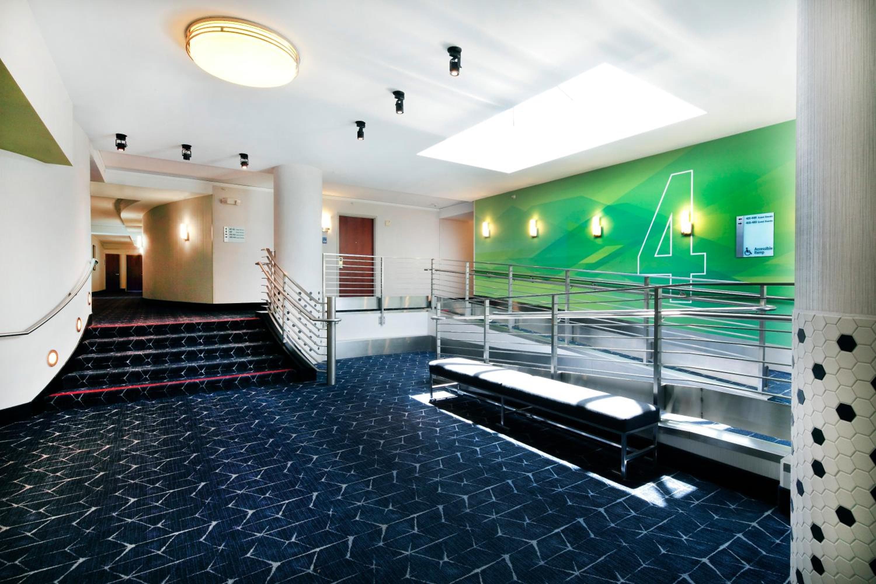 Holiday Inn Express Hotel & Suites Fisherman's Wharf by IHG