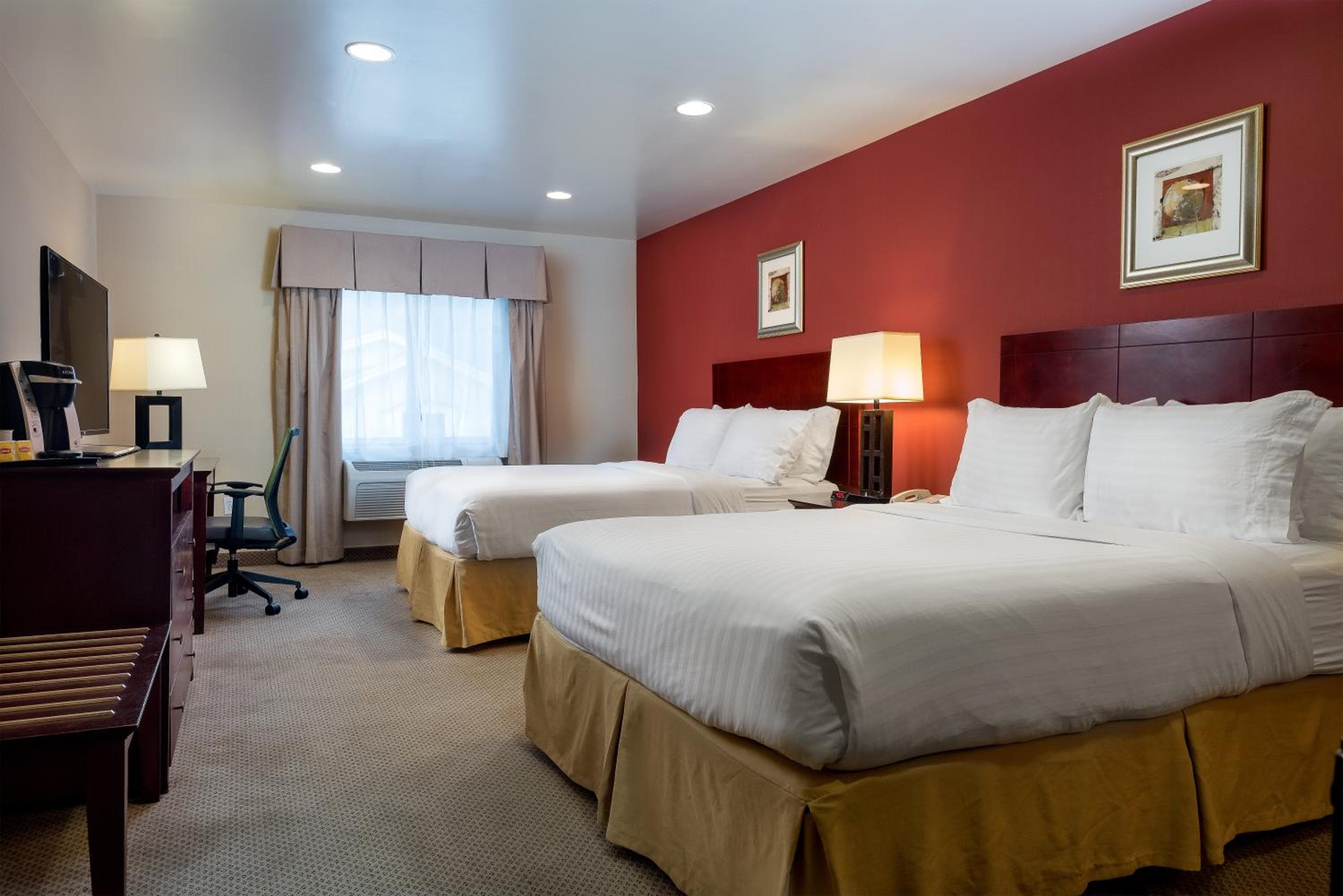 Holiday Inn Express Hotel & Suites Los Angeles Airport Hawthorne by IHG