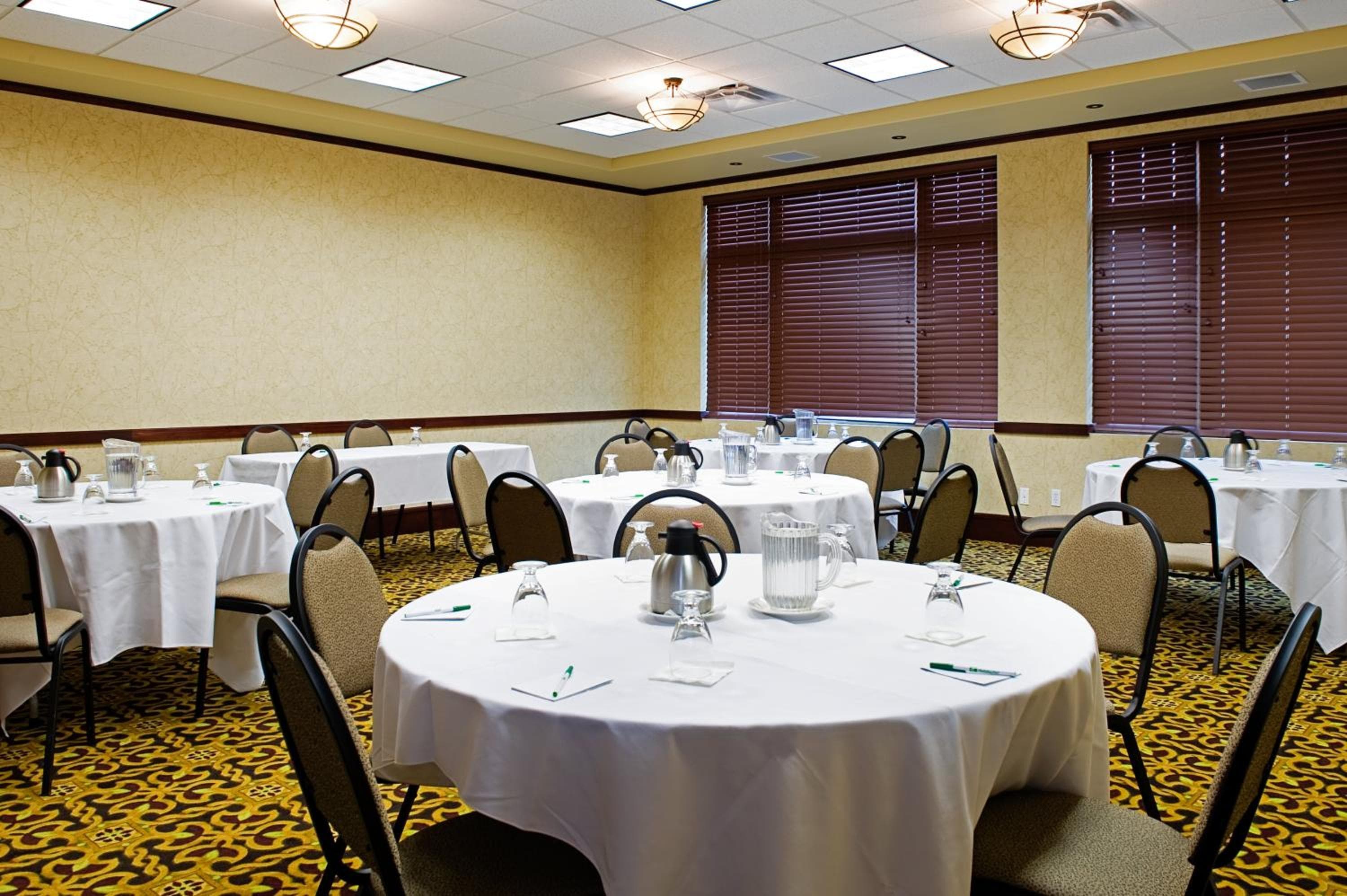 Holiday Inn Hotel & Suites-West Edmonton by IHG
