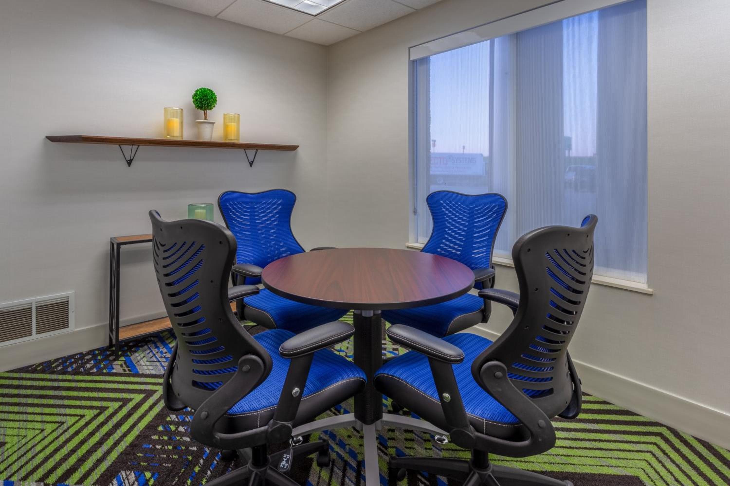 Holiday Inn Express & Suites Vandalia by IHG