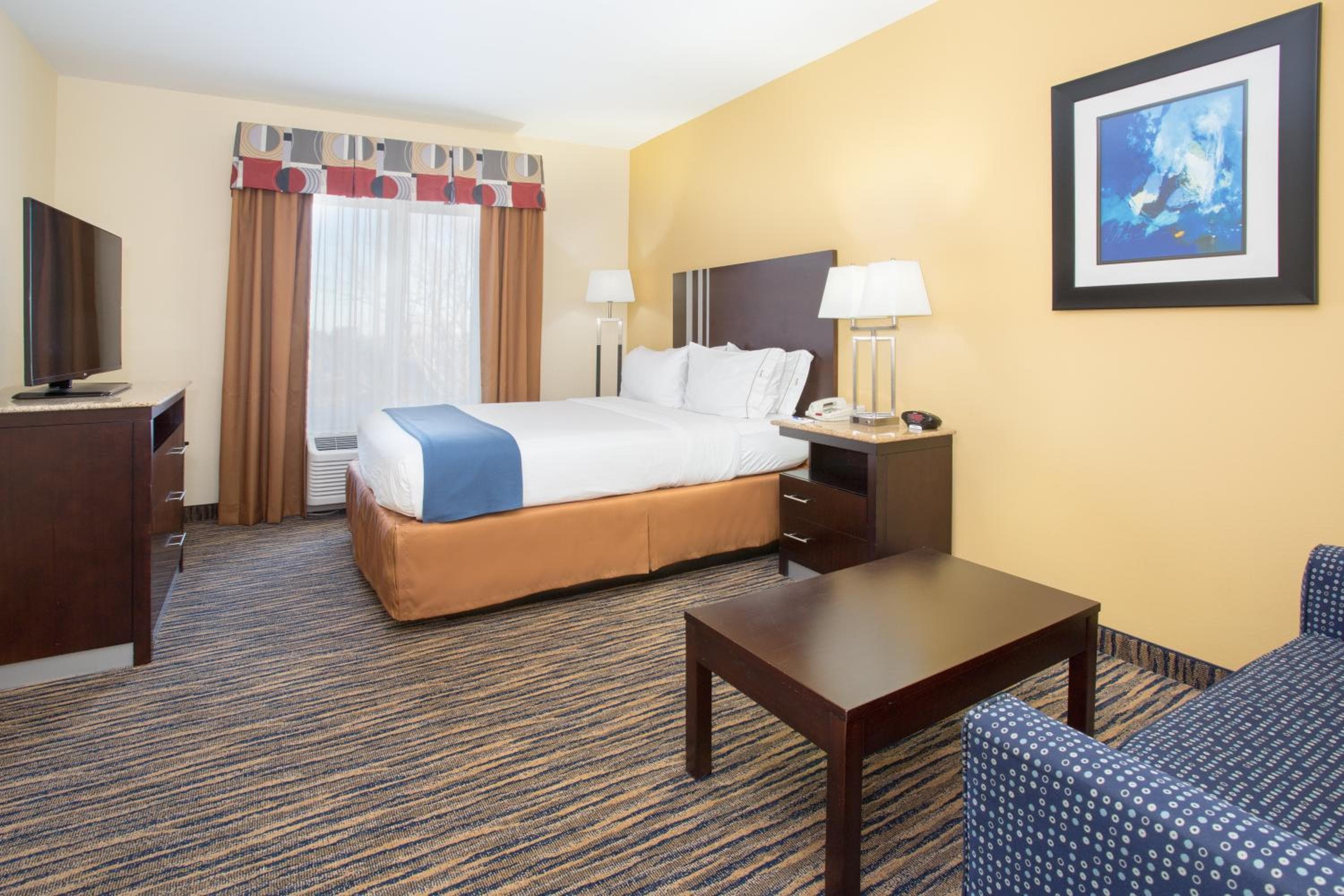 Holiday Inn Express & Suites Denver North - Thornton by IHG