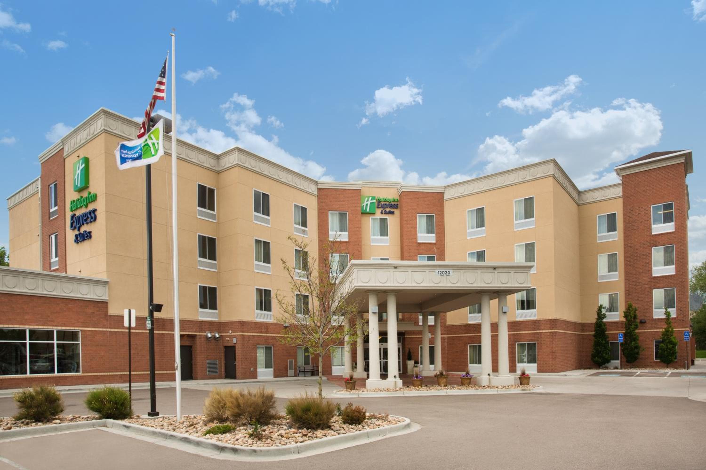 Holiday Inn Express & Suites Denver North - Thornton by IHG