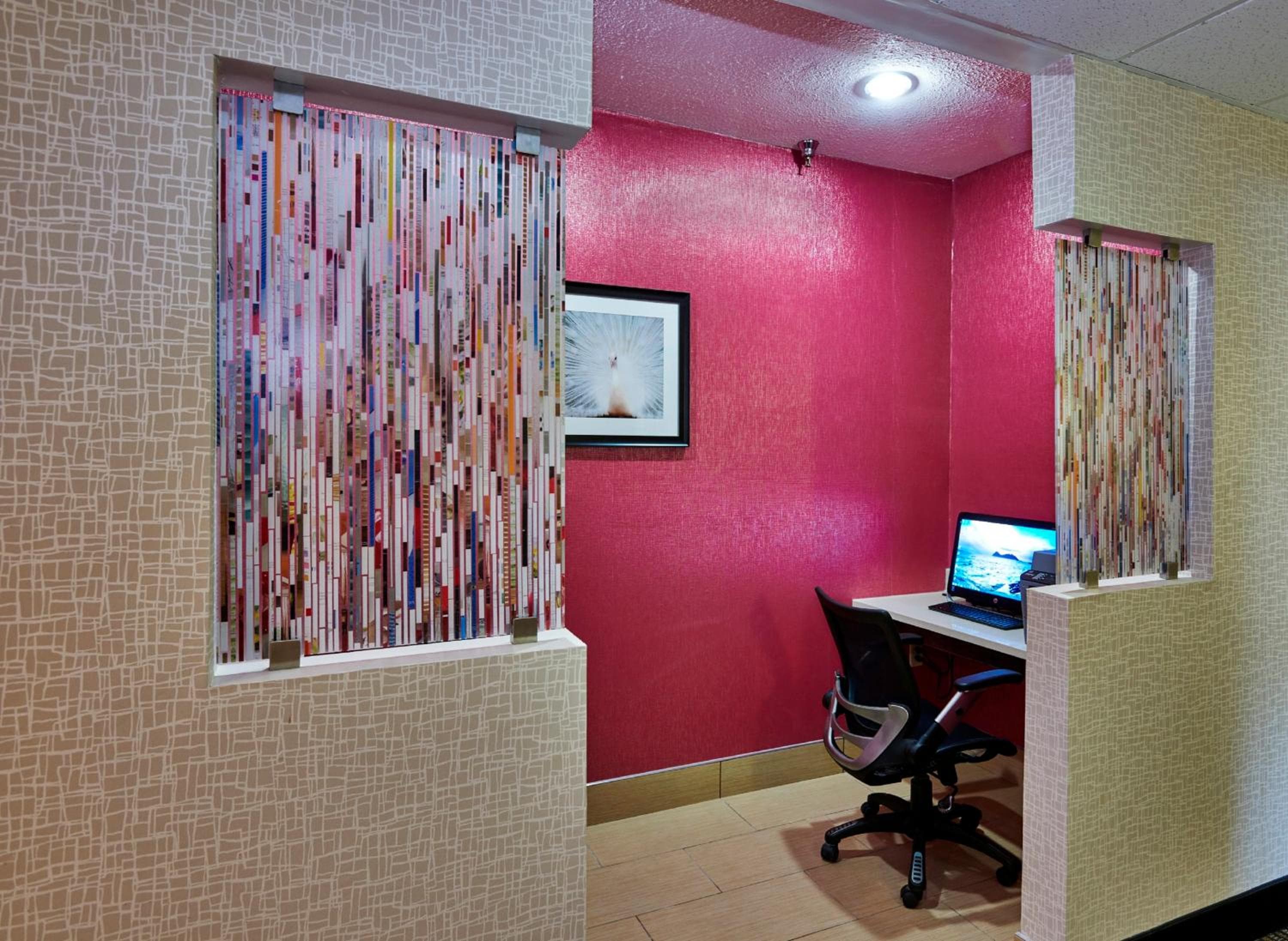 Holiday Inn Express & Suites Birmingham South - Pelham by IHG