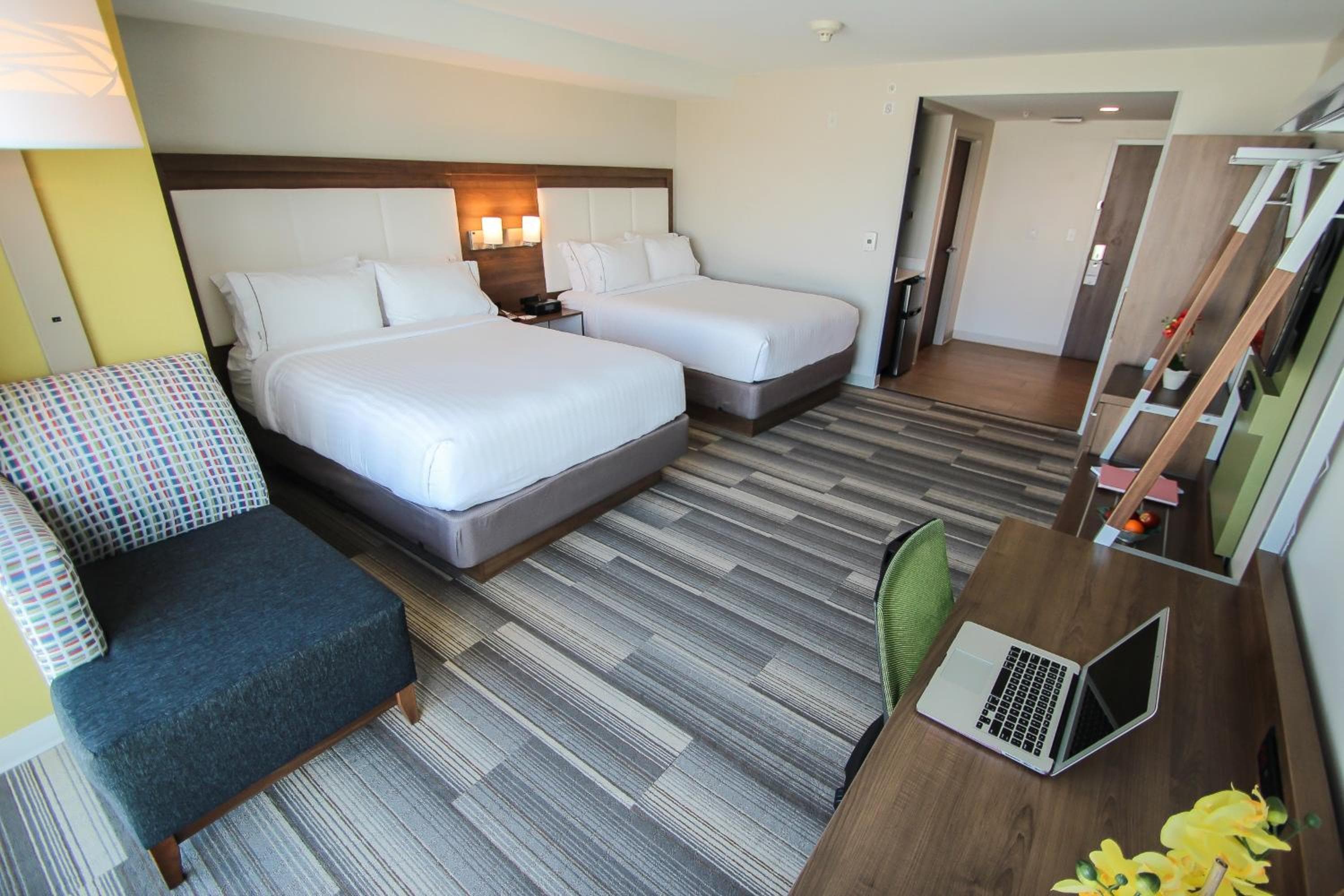 Holiday Inn Express & Suites Miami Airport East by IHG