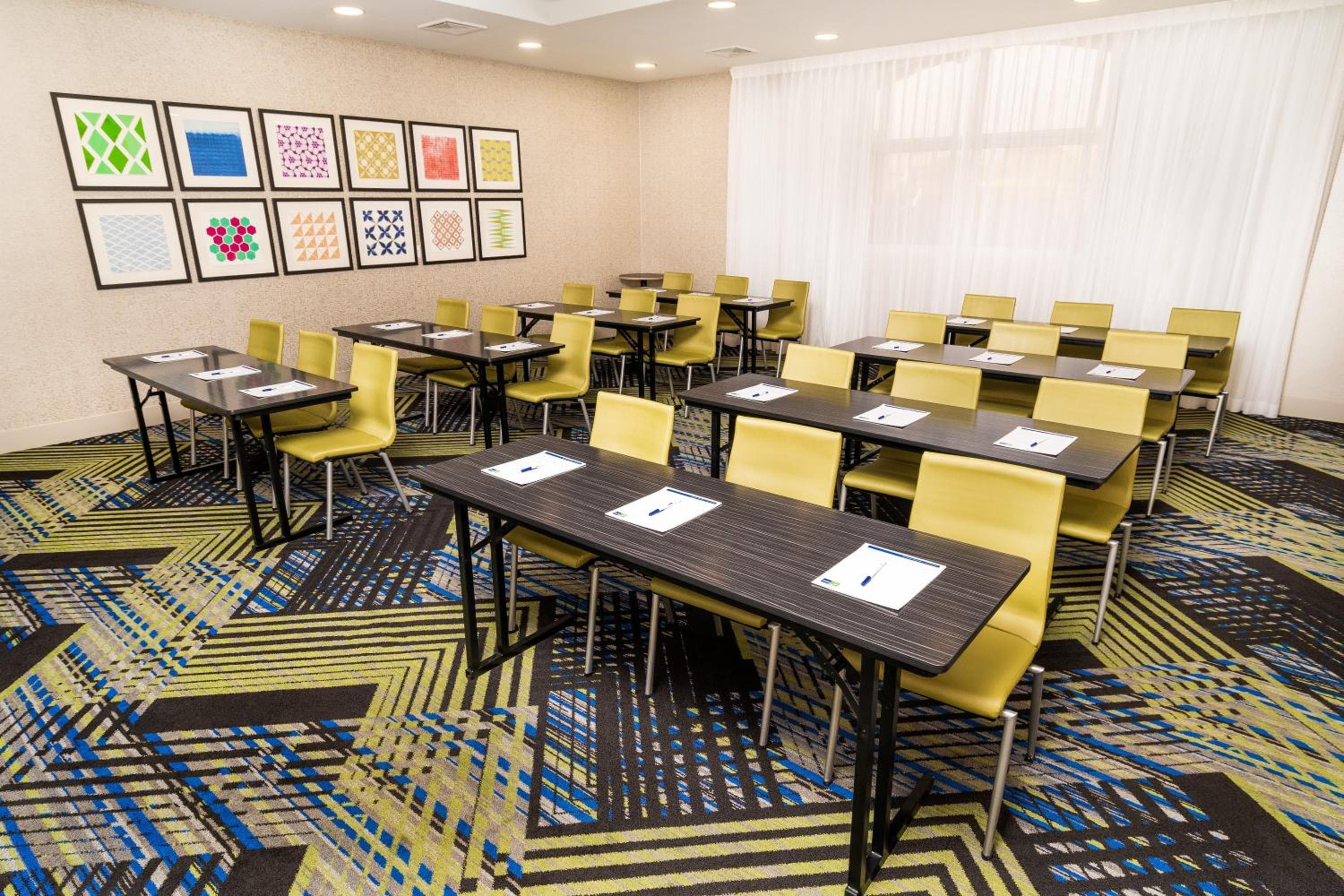 Holiday Inn Express & Suites Las Vegas SW Springvalley by IHG
