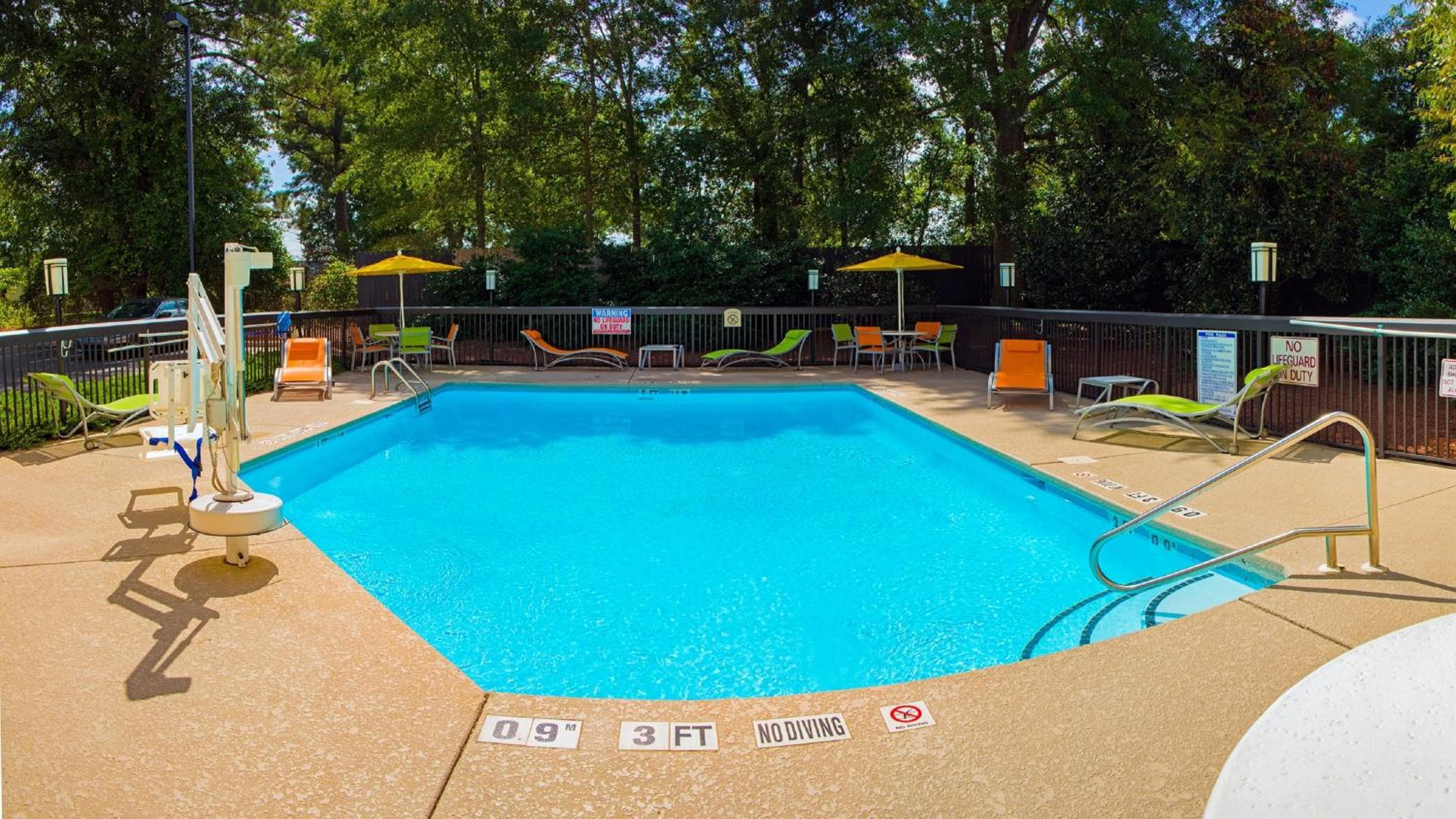 Holiday Inn Express Hotel & Suites Kinston by IHG