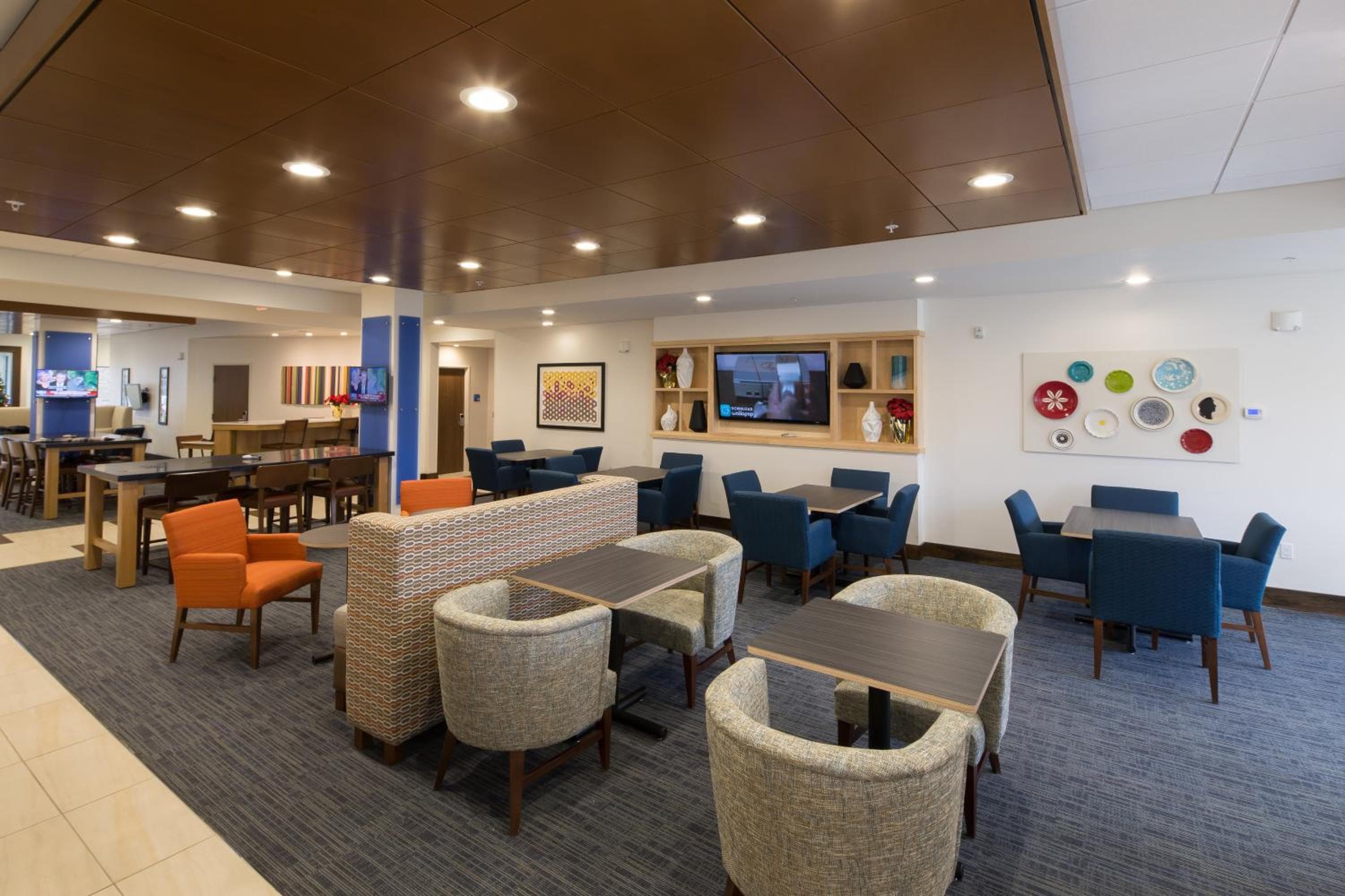 Holiday Inn Express & Suites Port Huron by IHG