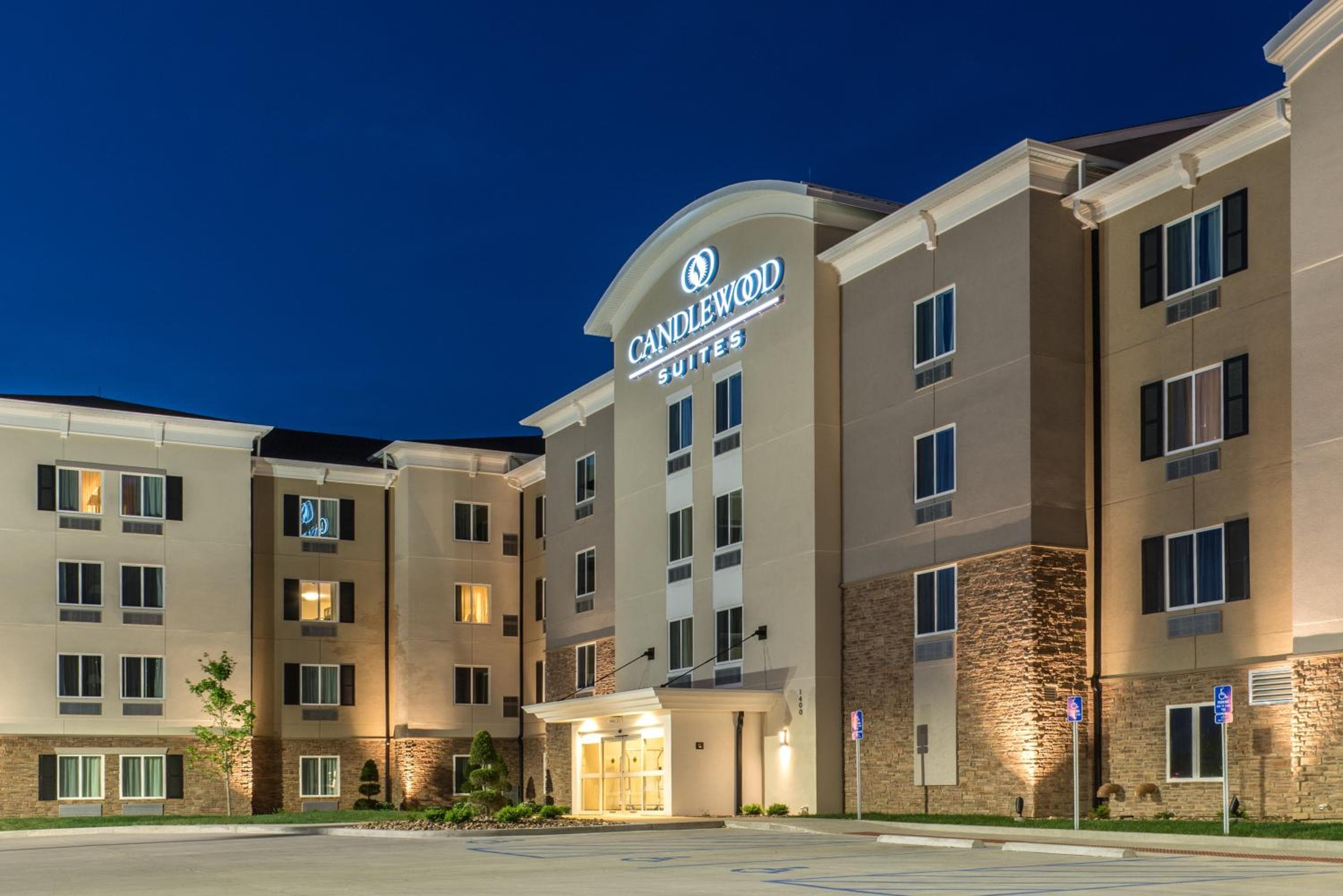 Candlewood Suites Columbia Hwy 63 & I-70 by IHG