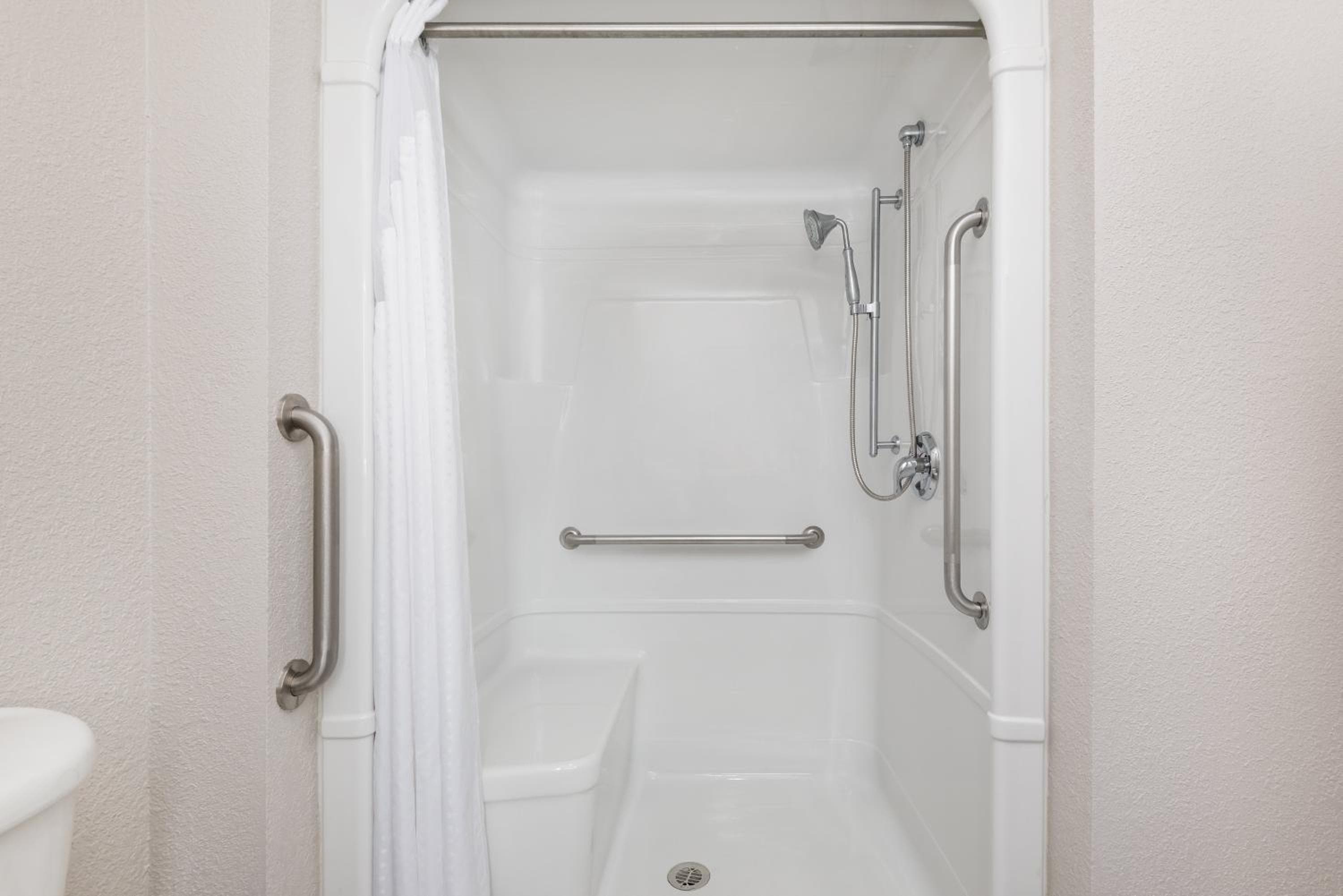 Best Western Plus 1000 Islands Hotel & Suites- Newly Renovated