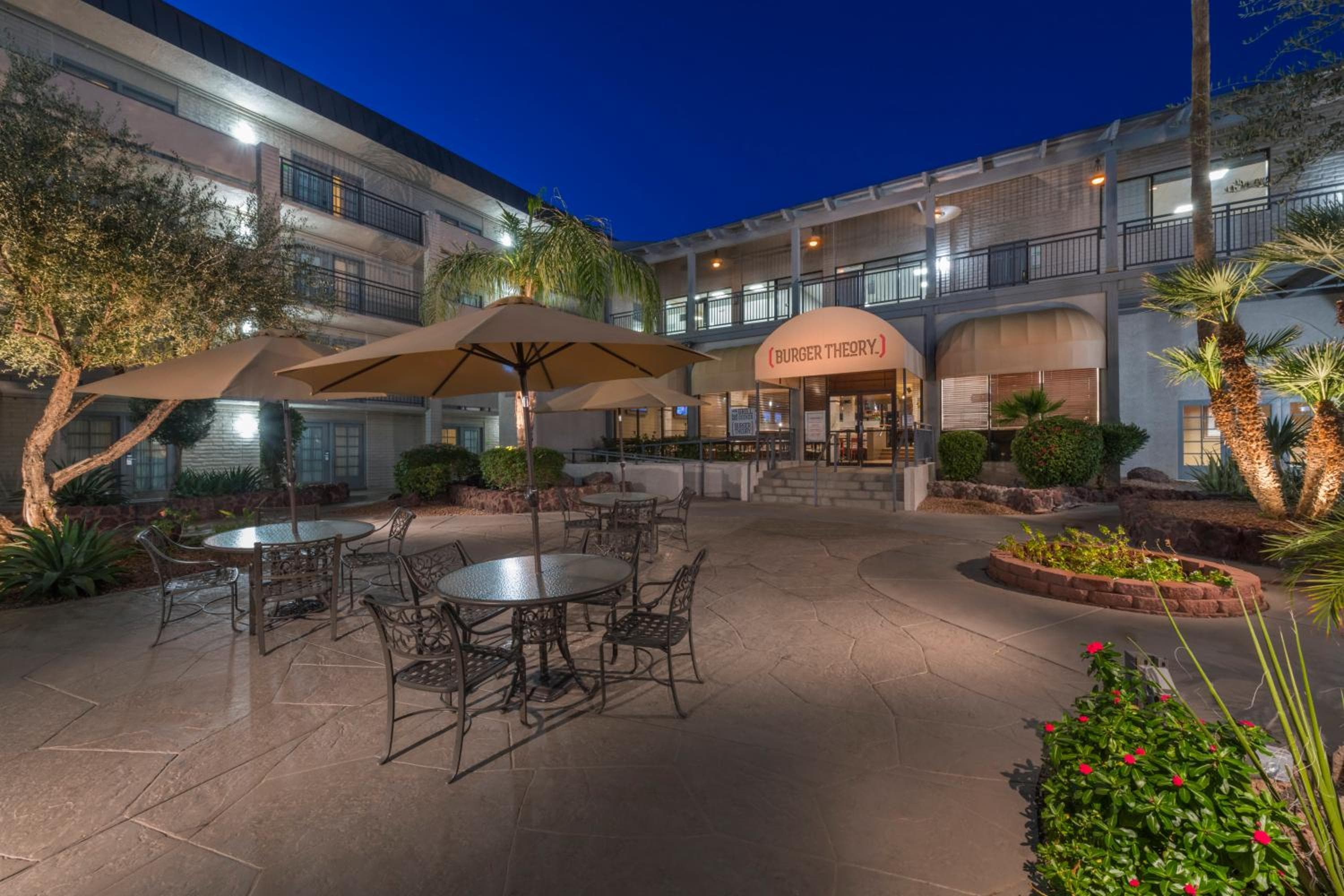 Holiday Inn and Suites Phoenix Airport North by IHG