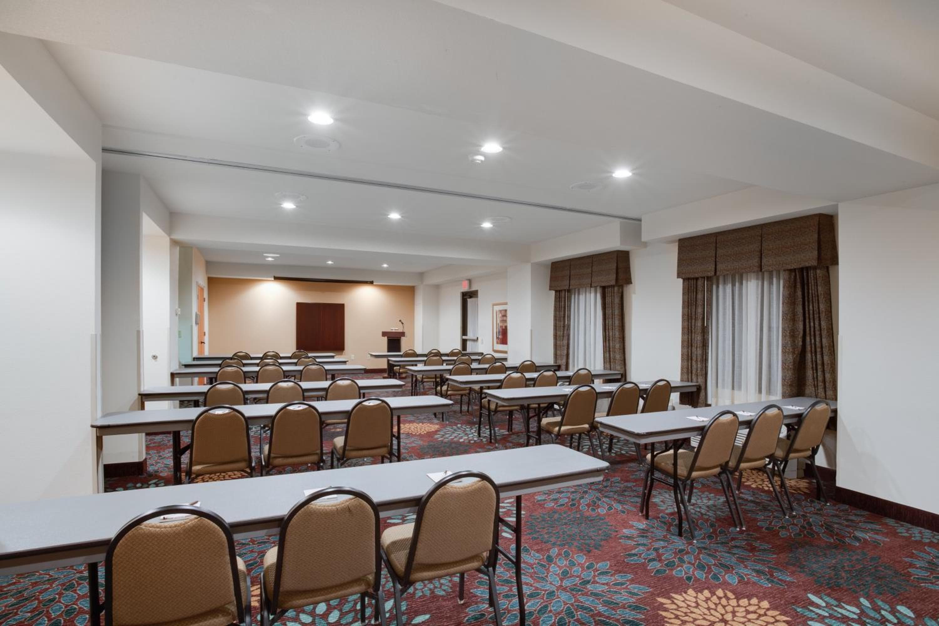 Staybridge Suites Tampa East- Brandon by IHG