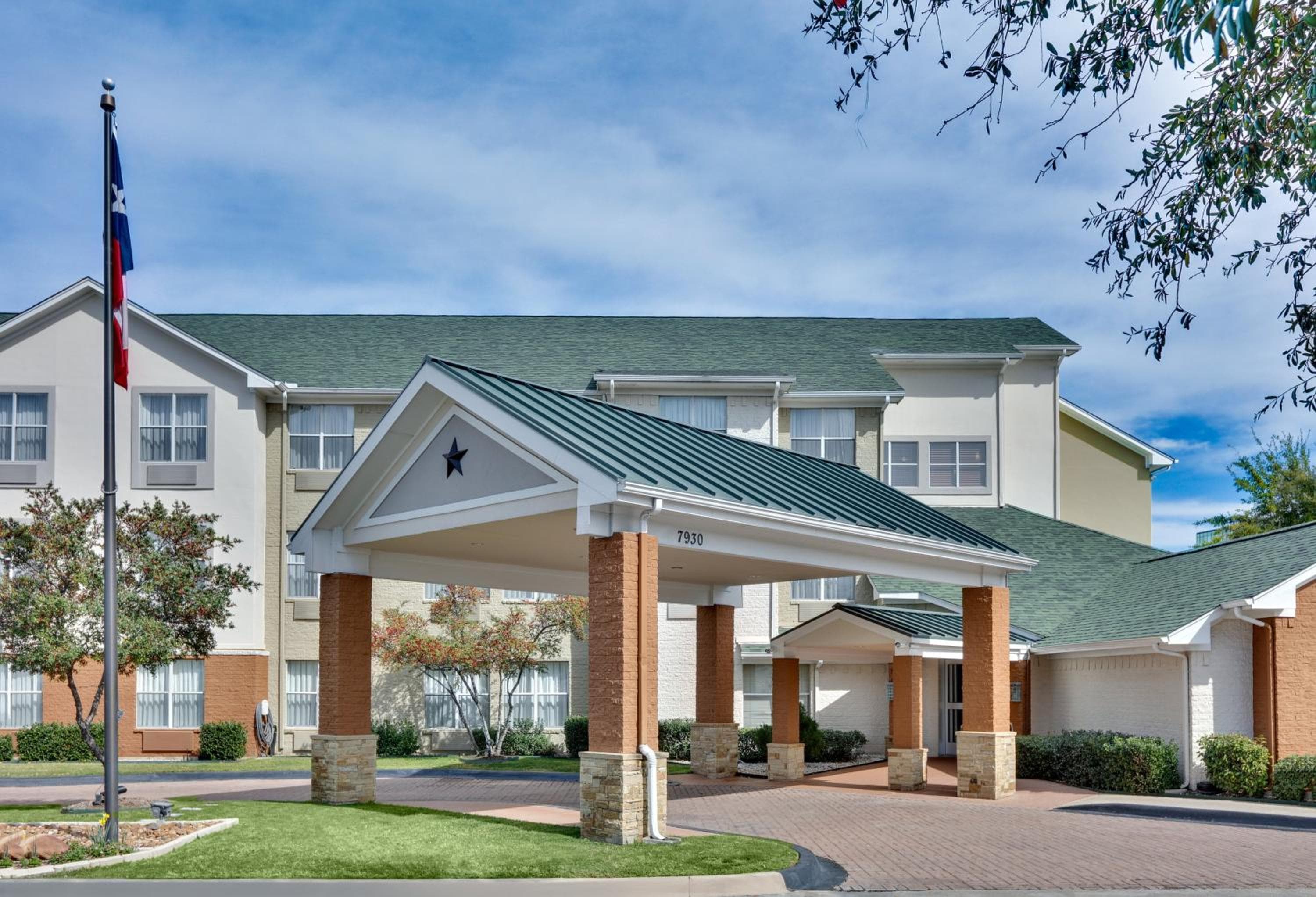 Candlewood Suites Dallas Market Center-Love Field by IHG