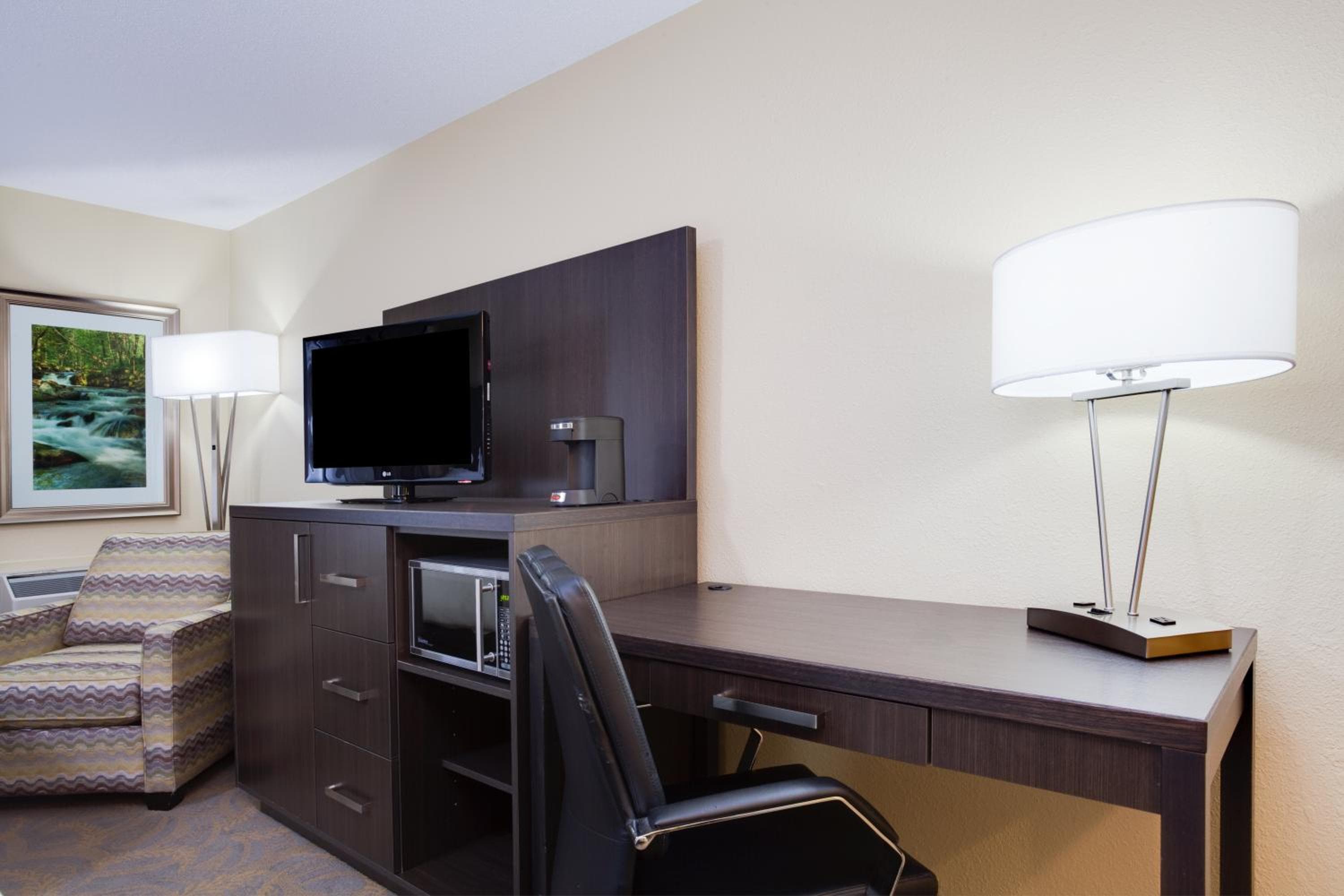Holiday Inn Express Hotel & Suites Uptown Fredericton by IHG