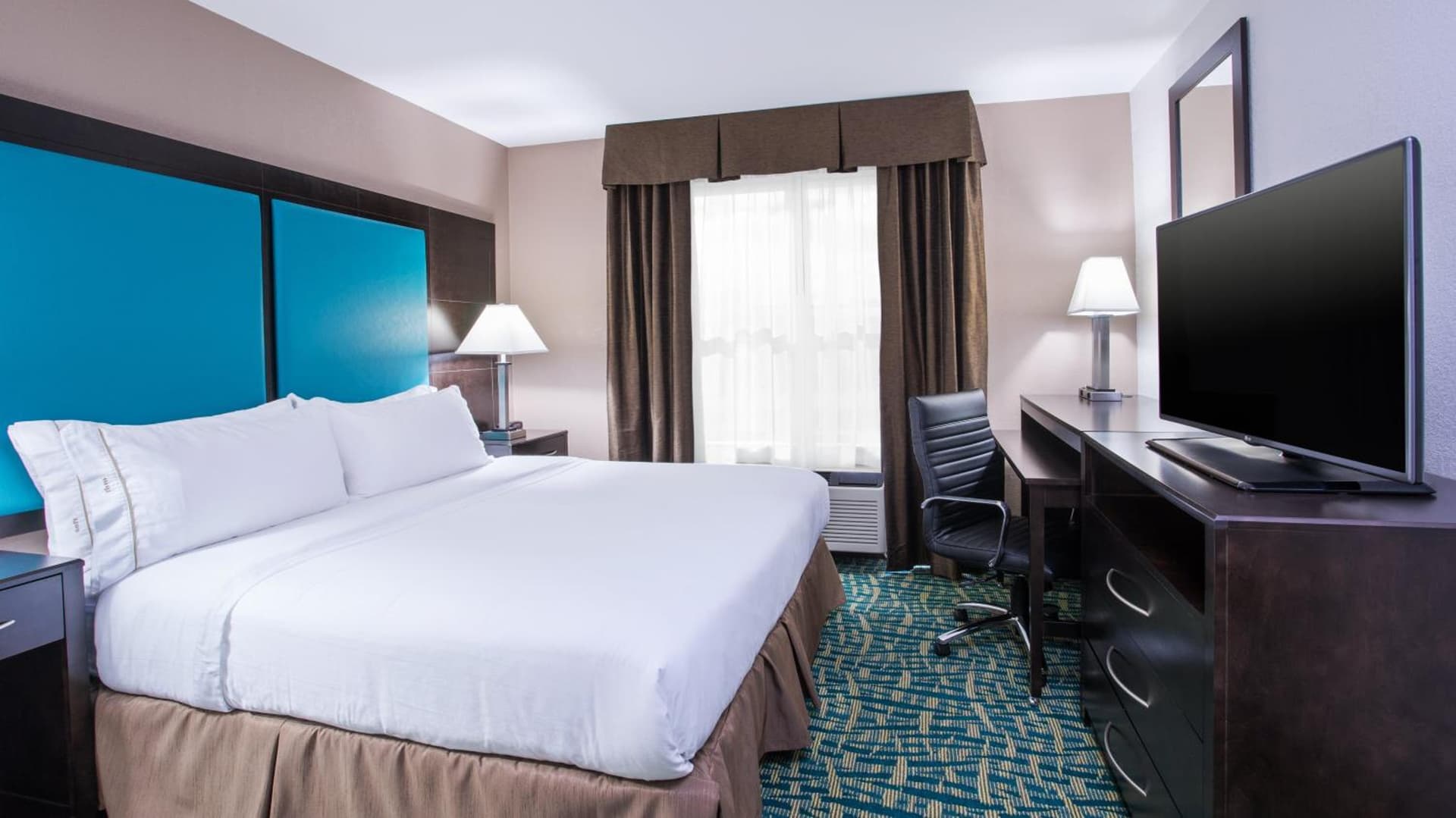 Holiday Inn Express & Suites Wyomissing by IHG