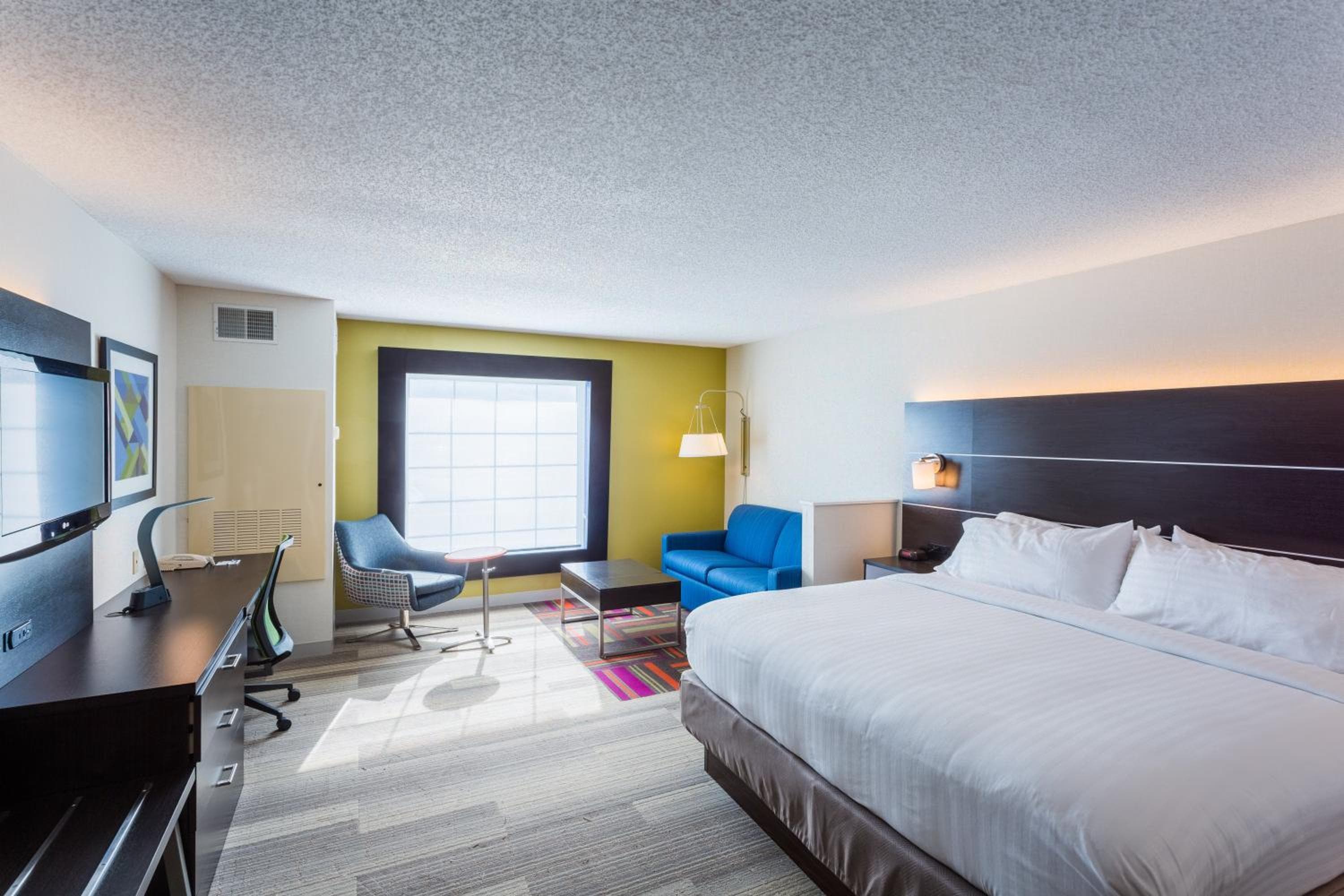 Holiday Inn Express Hotel & Suites Reading by IHG