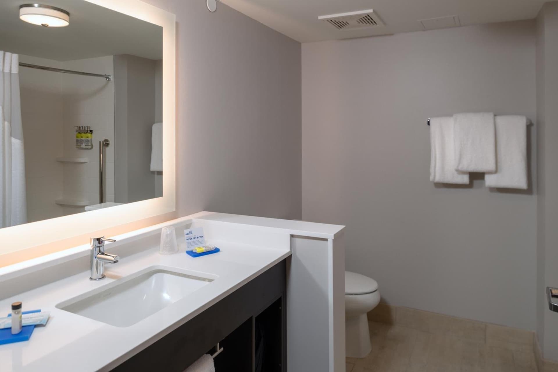 Holiday Inn Express & Suites - Tulsa Downtown - Arts District by IHG