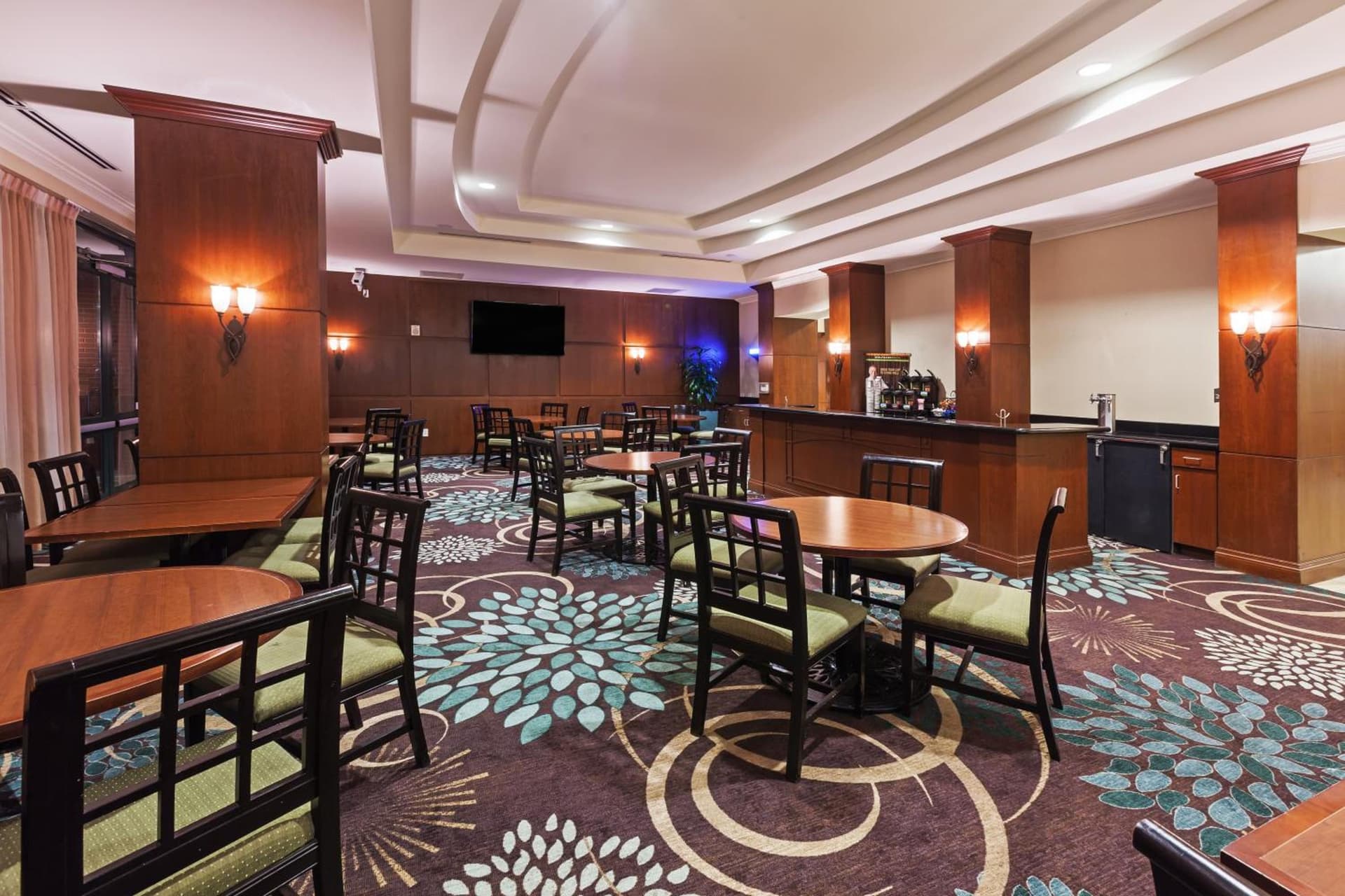 Staybridge Suites San Antonio Downtown Convention Center by IHG