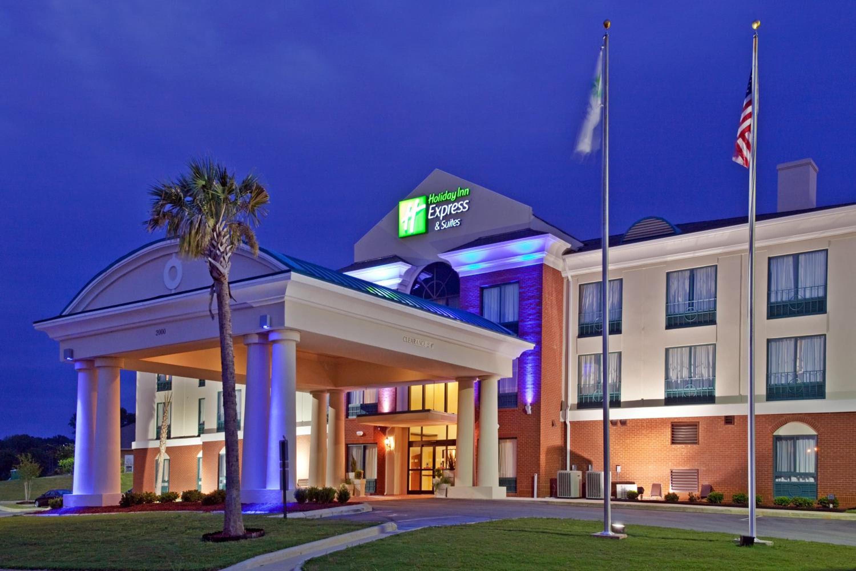 Holiday Inn Express Hotel & Suites Selma by IHG