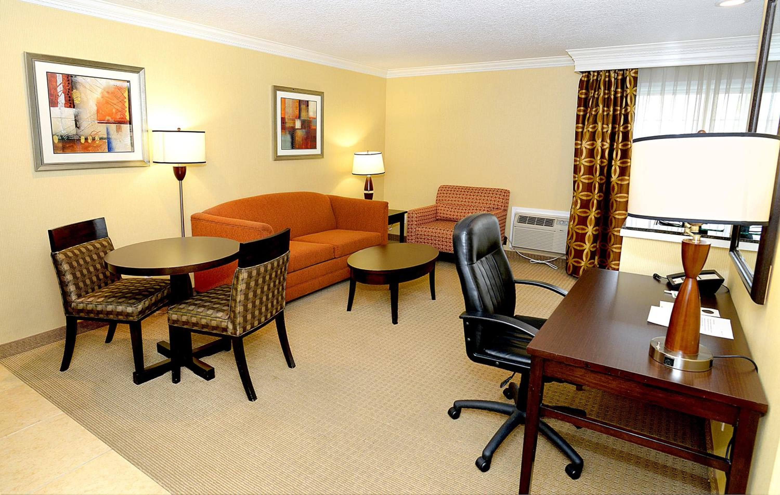 Holiday Inn & Suites San Mateo - SFO by IHG
