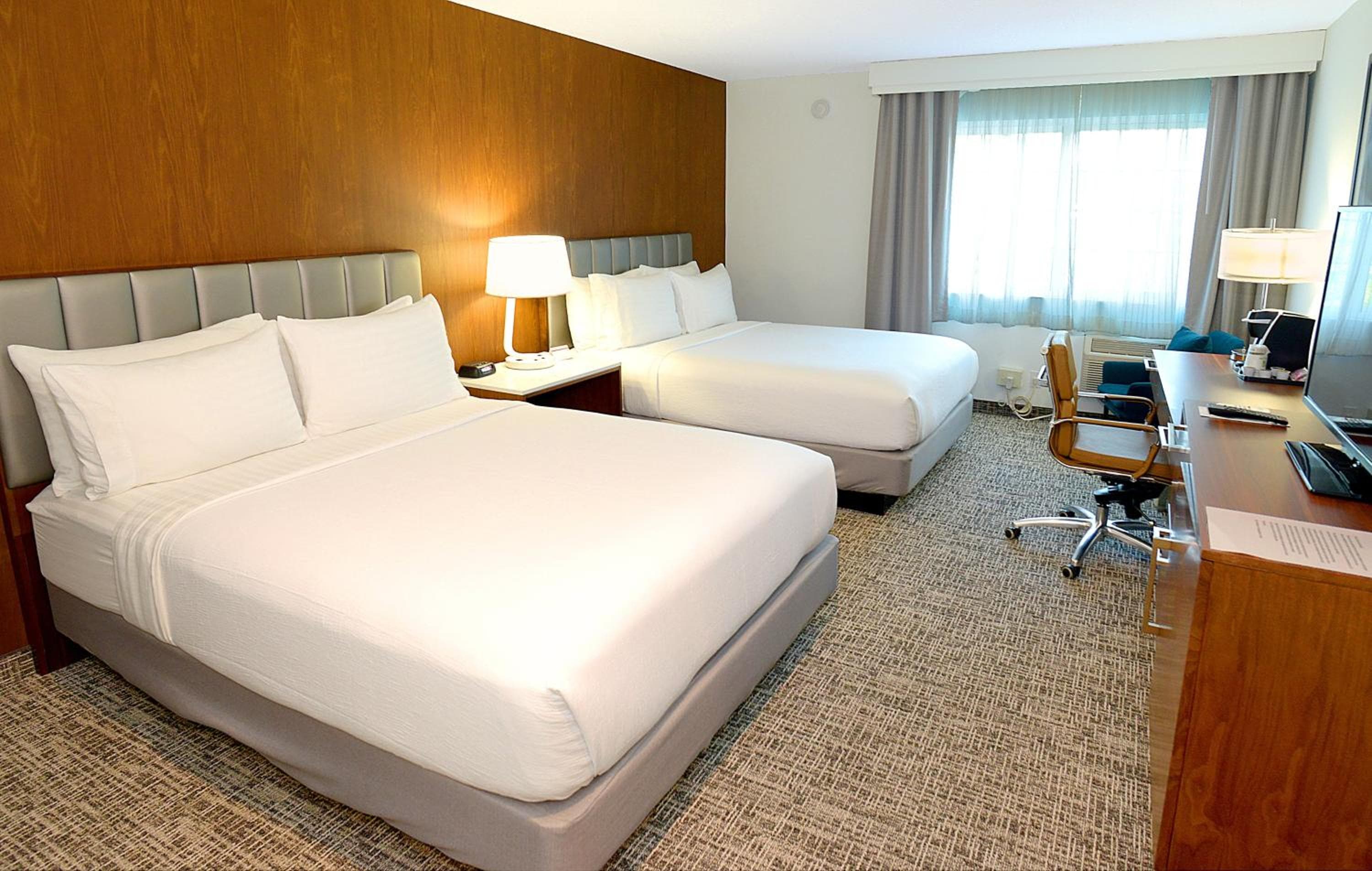 Holiday Inn & Suites San Mateo - SFO by IHG
