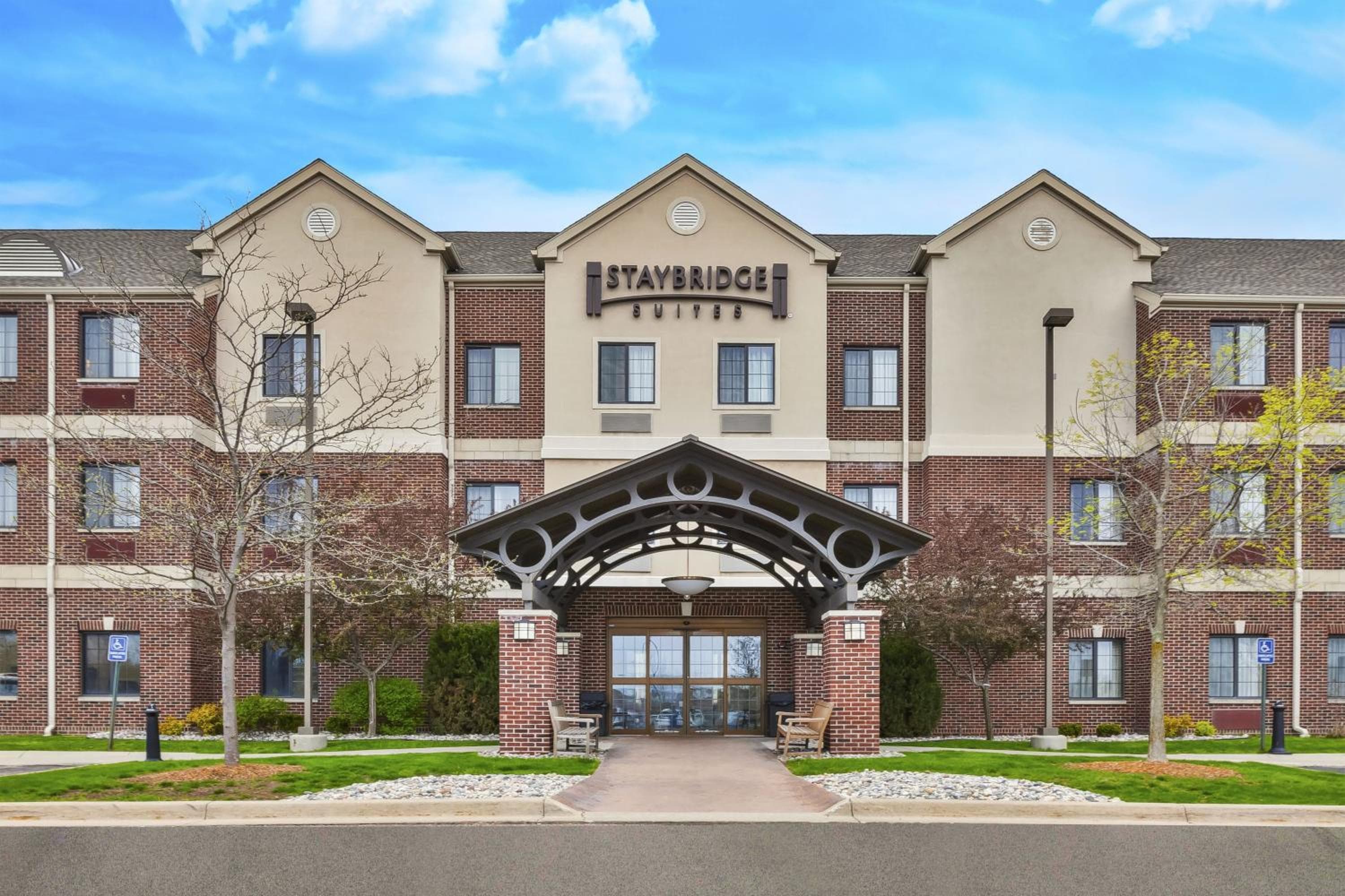 Staybridge Suites Lansing-Okemos by IHG