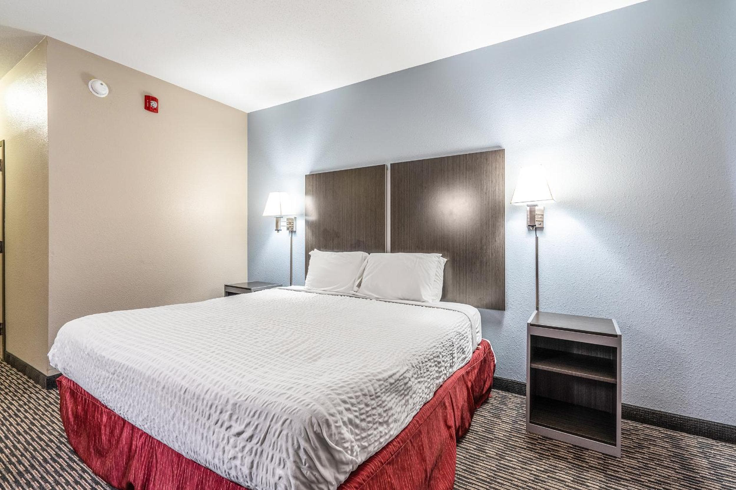 Suburban Studios Chattanooga Northeast - Ooltewah