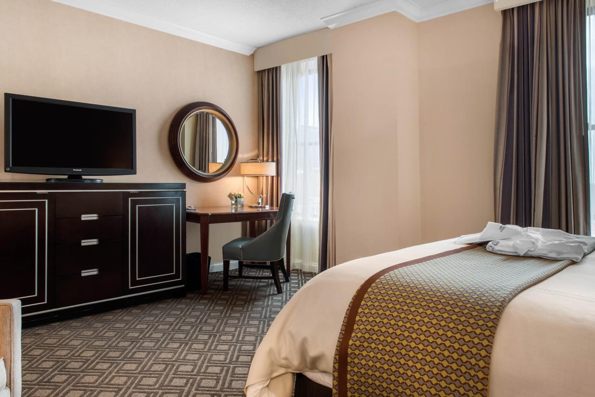 Omni Severin Hotel