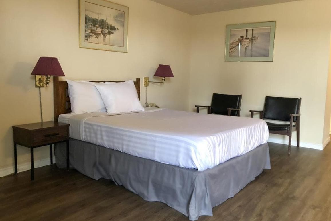 Knights Inn Fort Erie