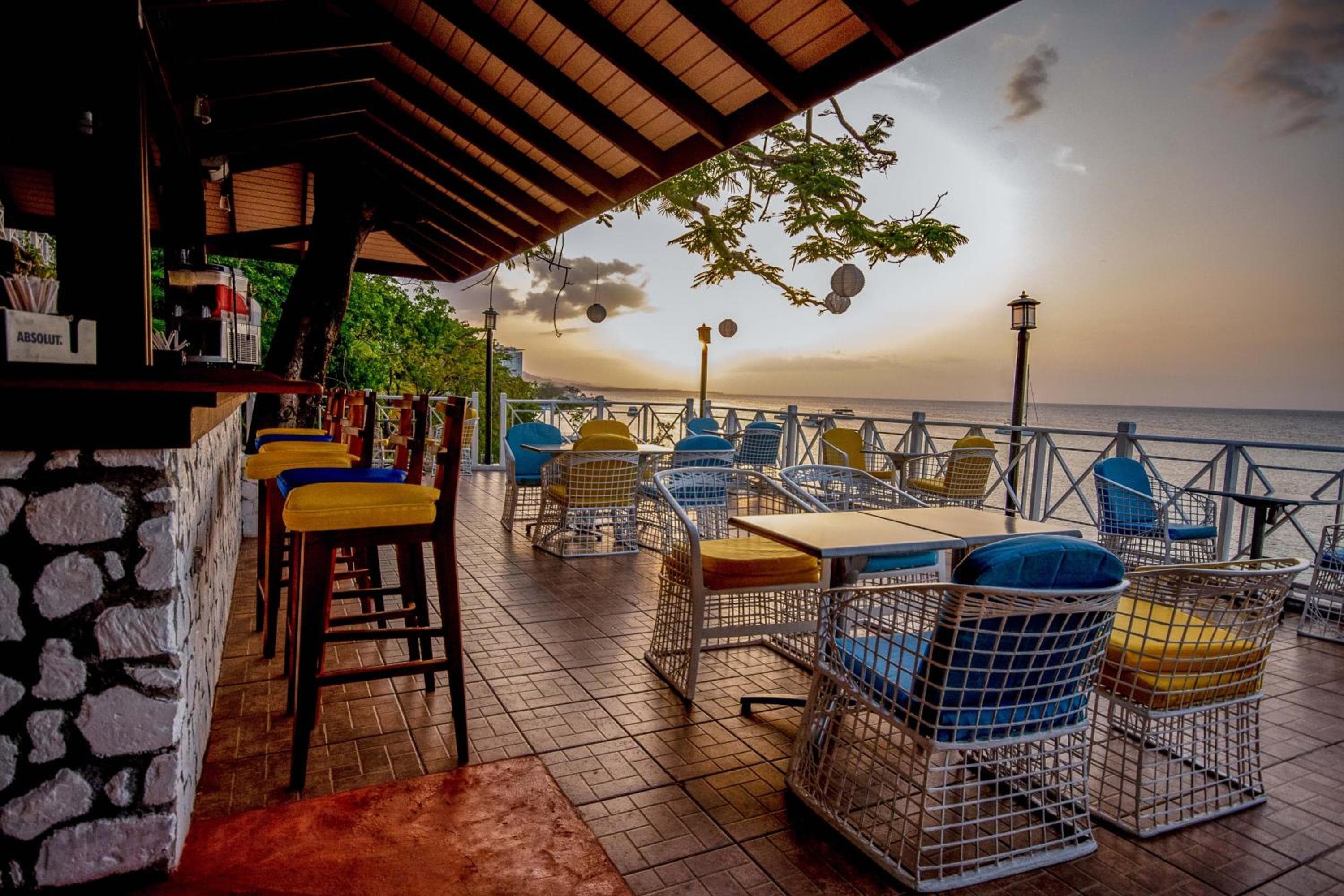 Hibiscus Lodge Hotel