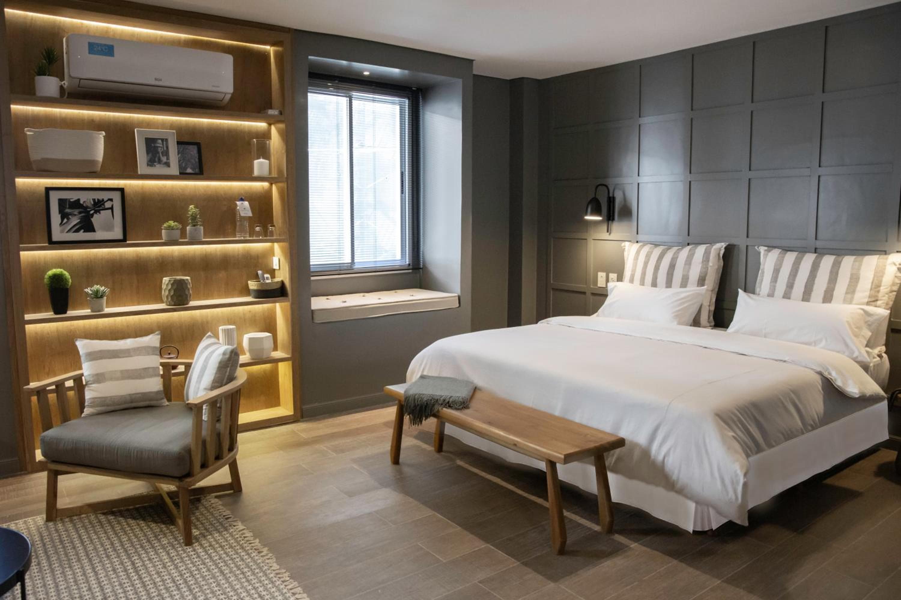 hotel room