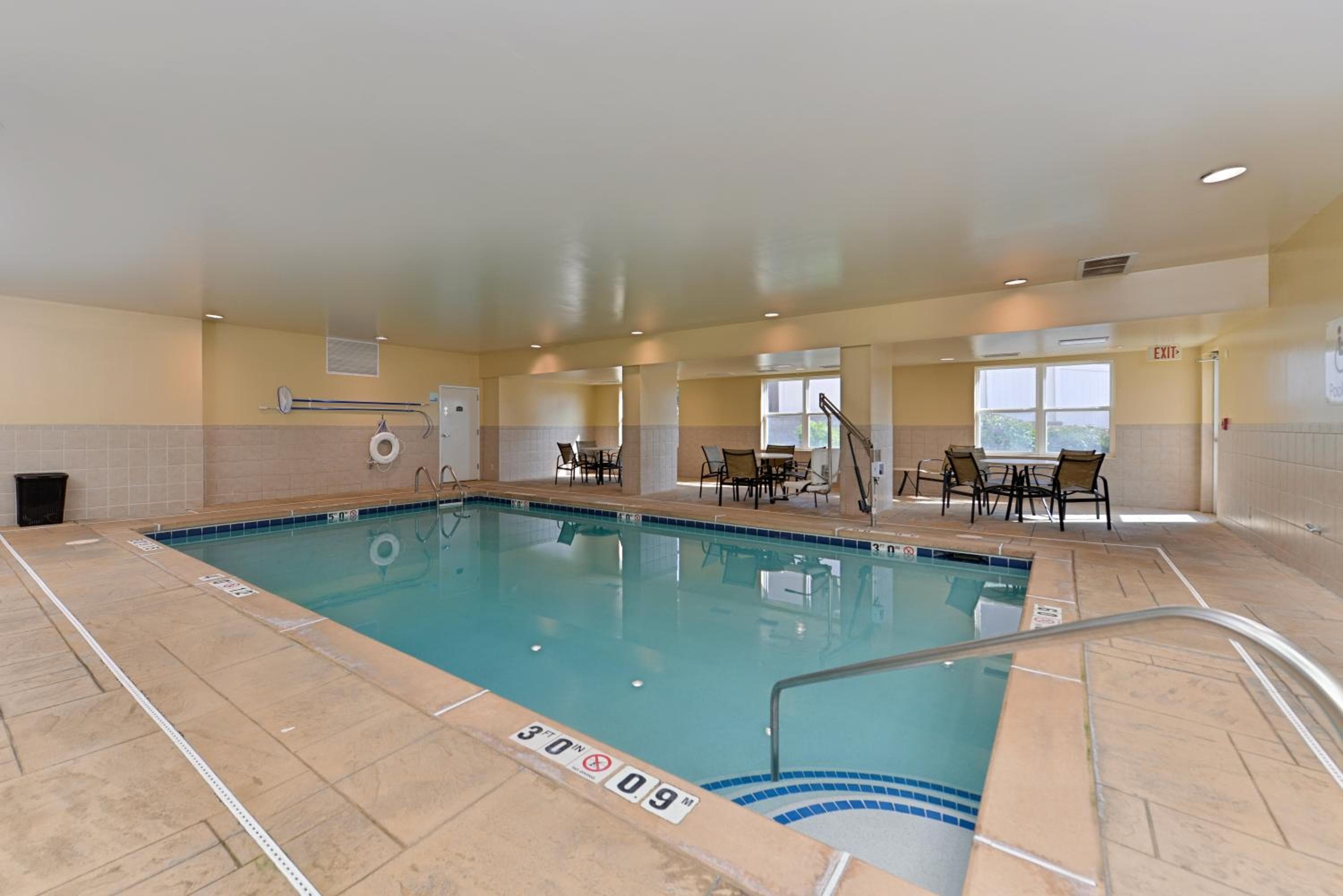 Holiday Inn Express Hotel & Suites St. Louis West-O'Fallon by IHG