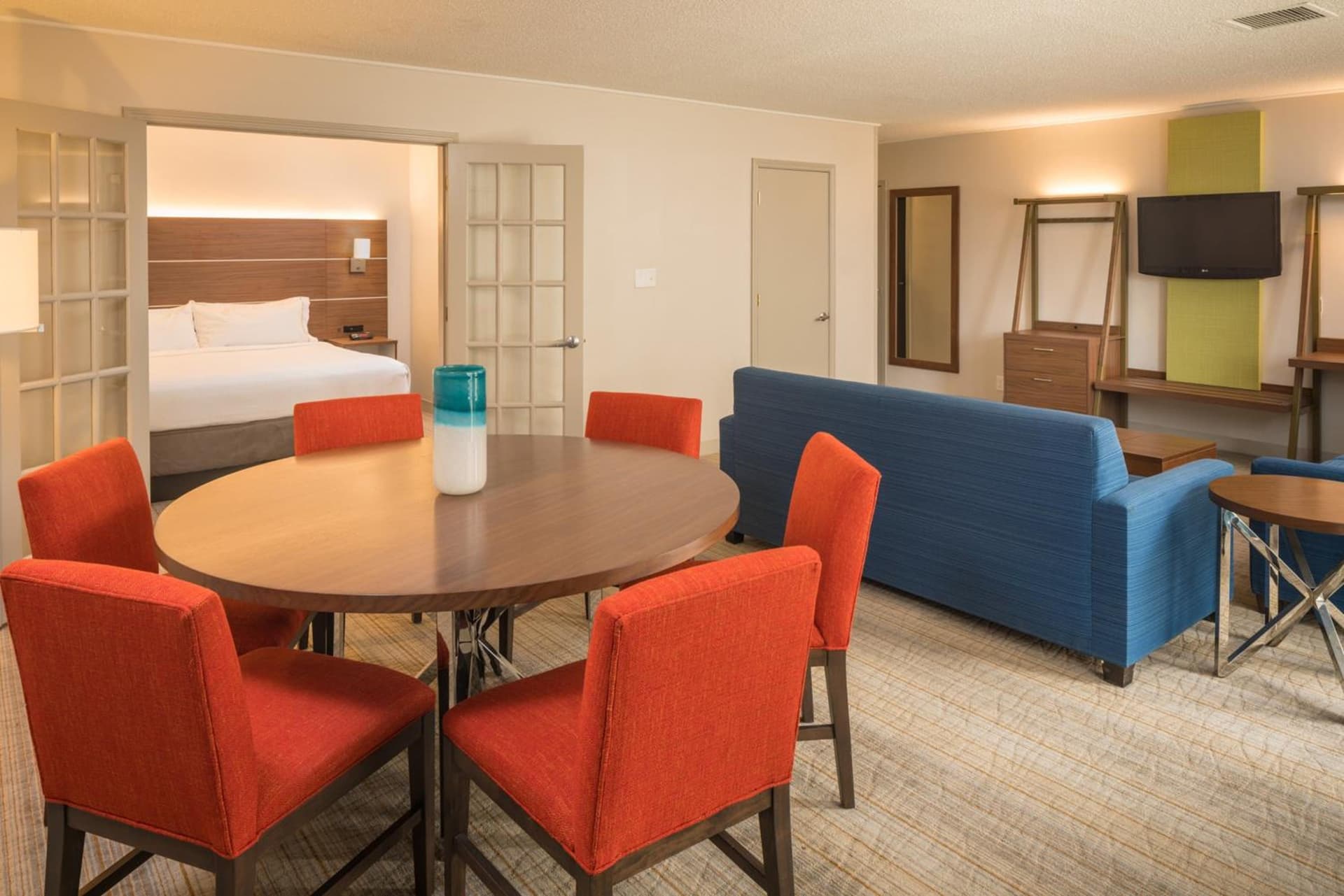 Holiday Inn Express & Suites Springfield by IHG