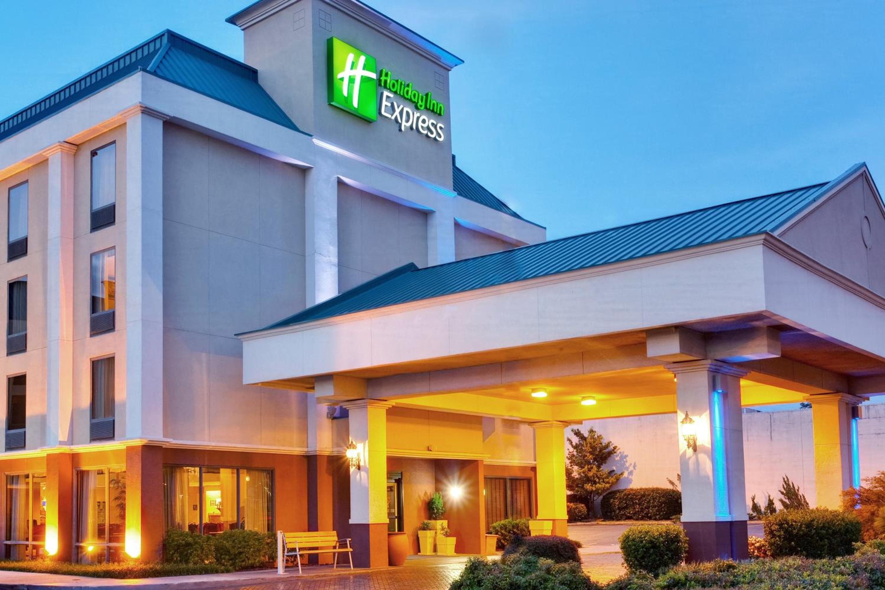 Holiday Inn Express Memphis Medical Center - Midtown by IHG