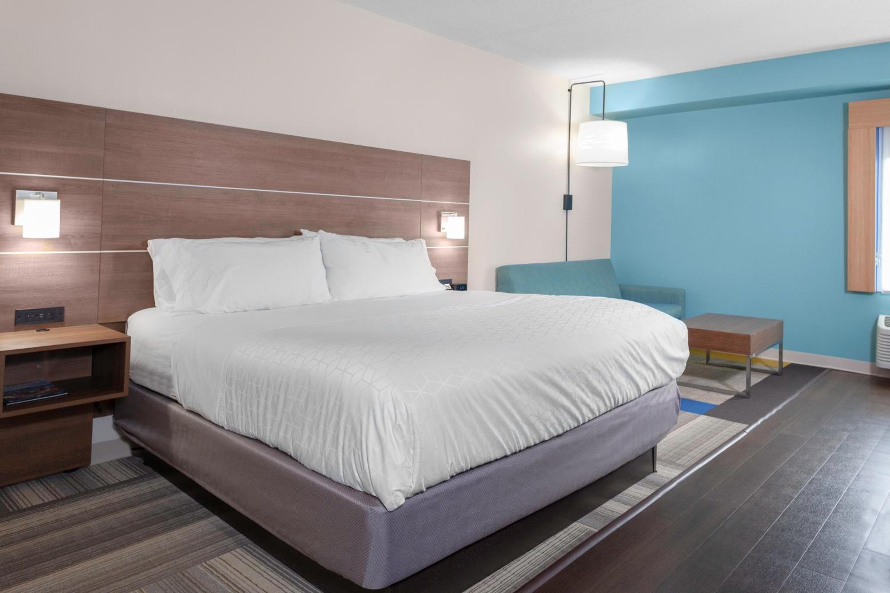 Holiday Inn Express Myrtle Beach-Broadway at the Beach by IHG