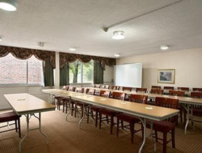 Days Inn by Wyndham Sidney OH