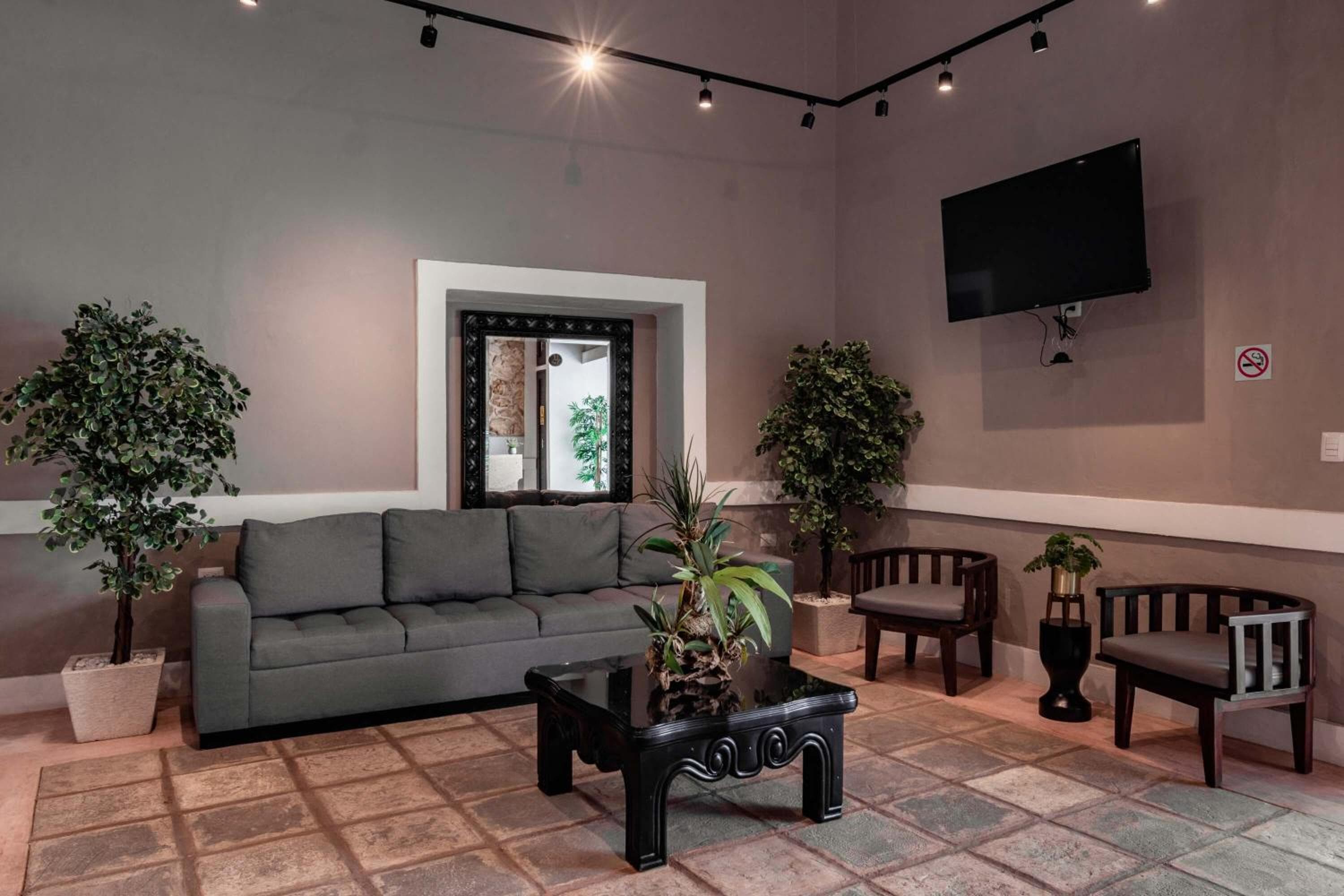Hotel Colonial Zaci by GuruHotel