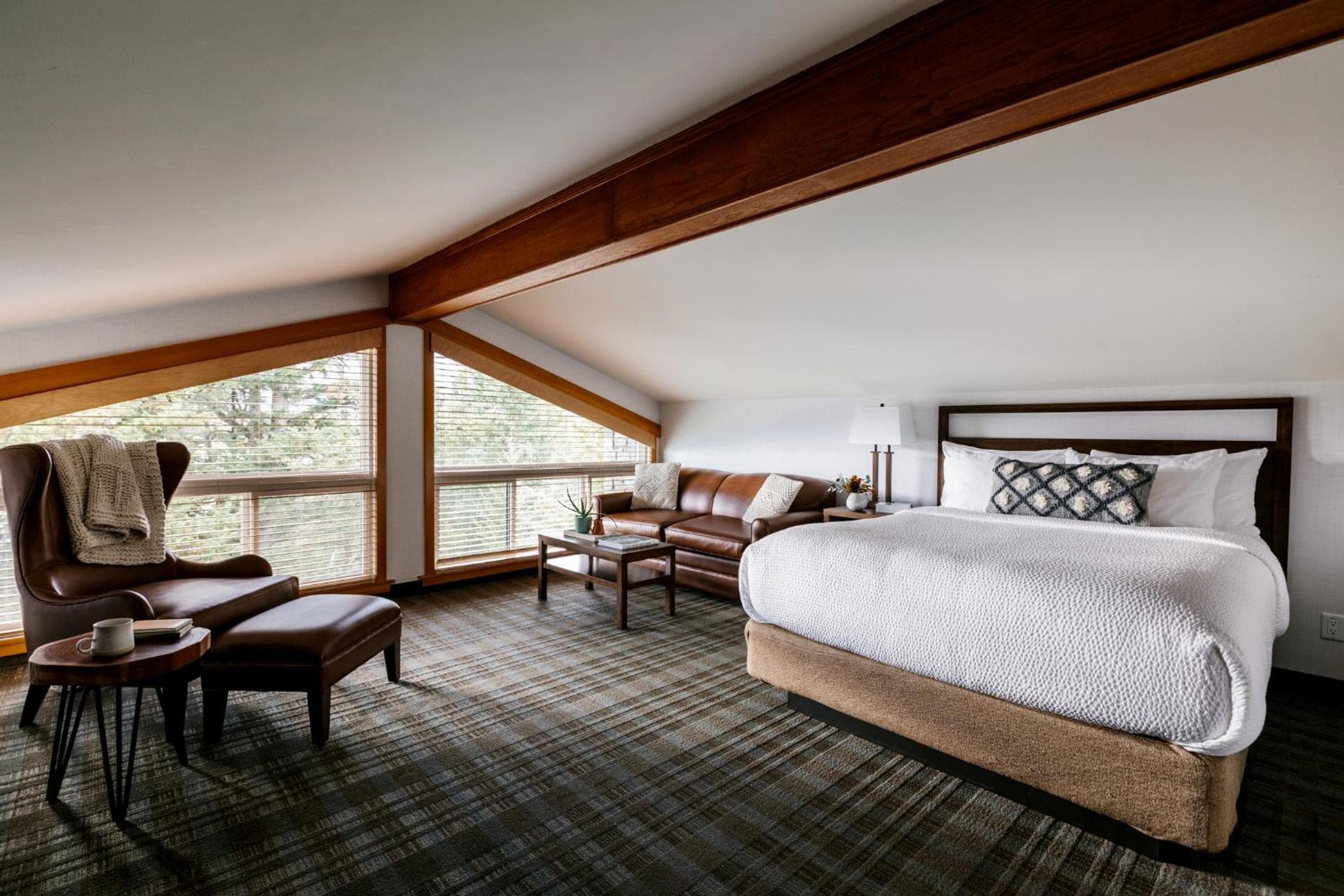 Pyramid Lake Lodge