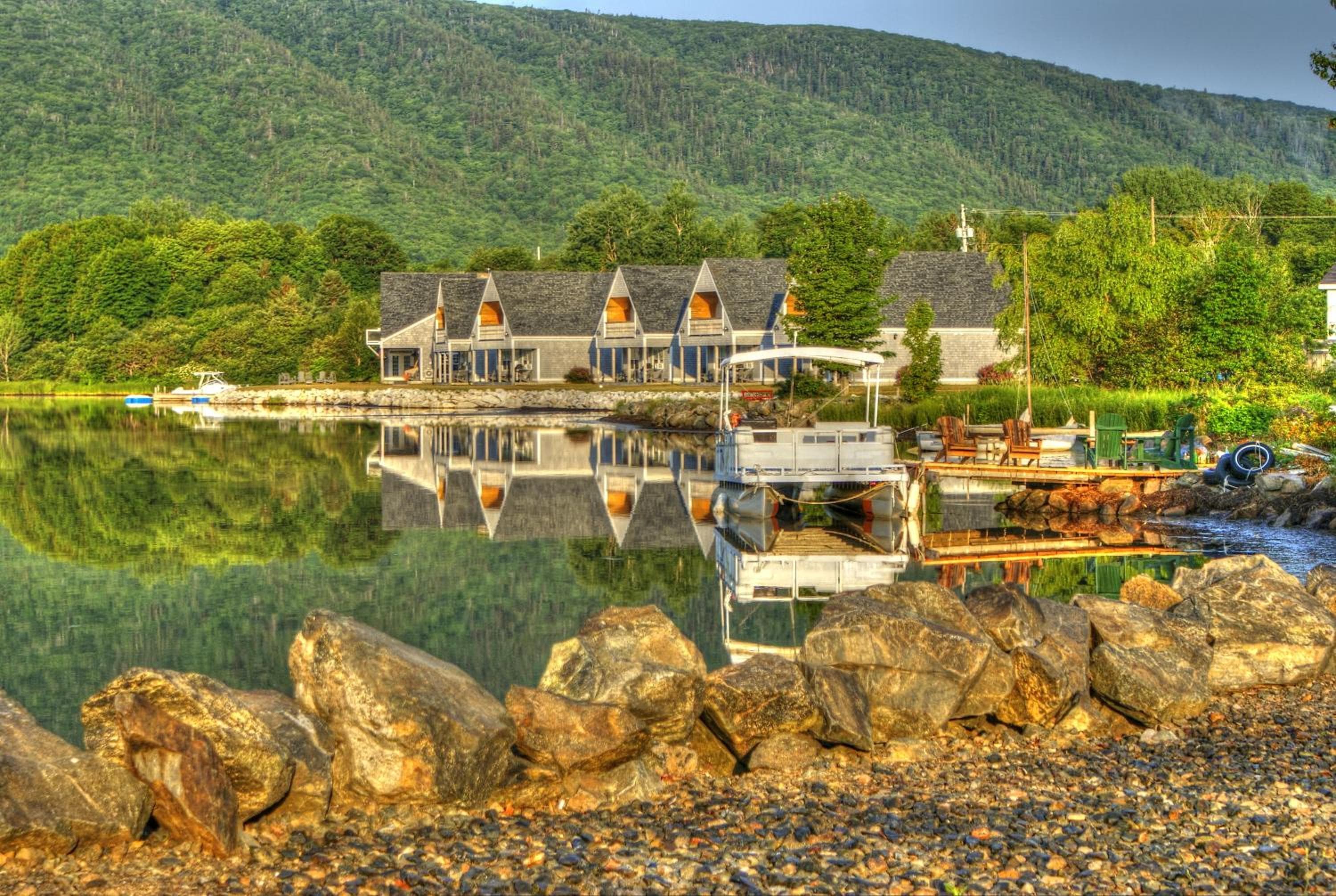Keltic Quay Cottages & Bayfront Lodge